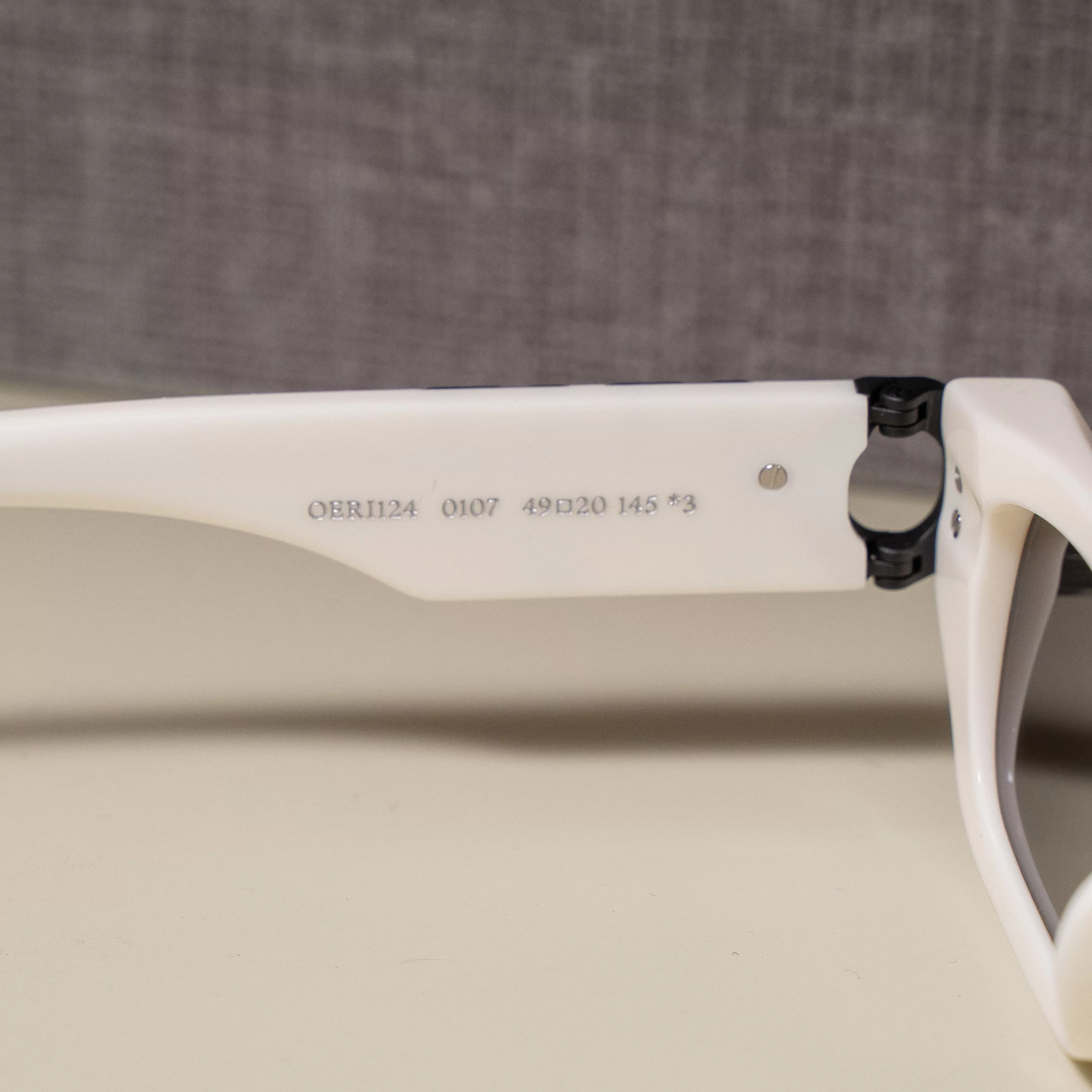 Off-White Sunglasses Off-White OFF WHITE Fillmore Rectangular Frame Sunglasses WHITE