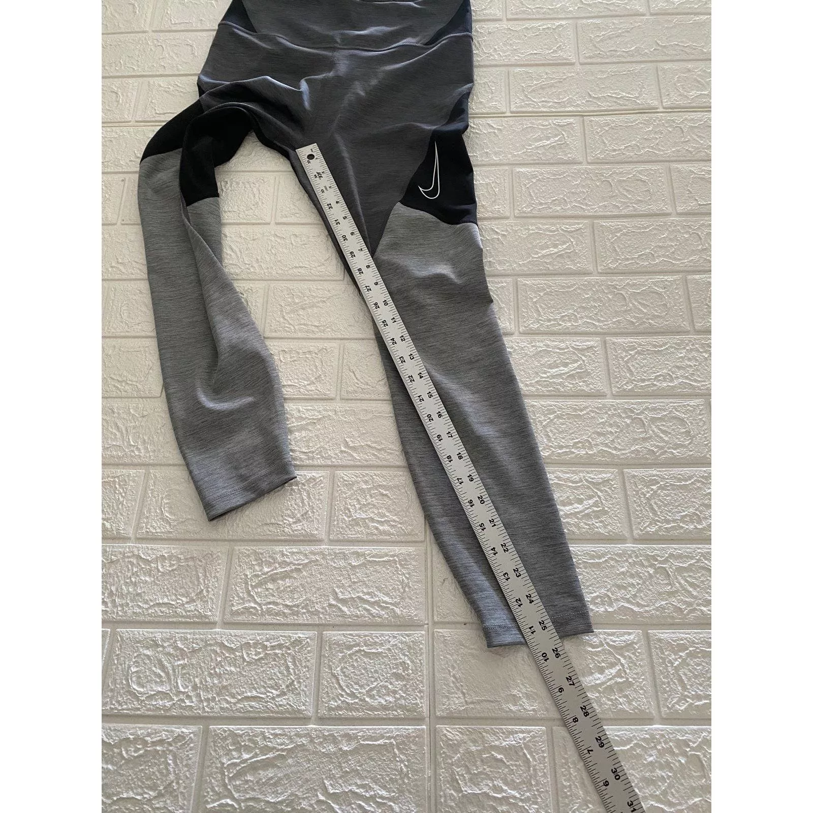 Nike leggings size medium Gray