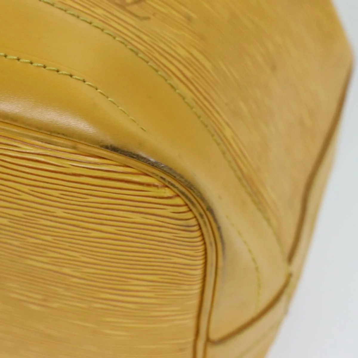 Louis Vuitton Shoulder Bags Louis Vuitton Noé shoulder Yellow