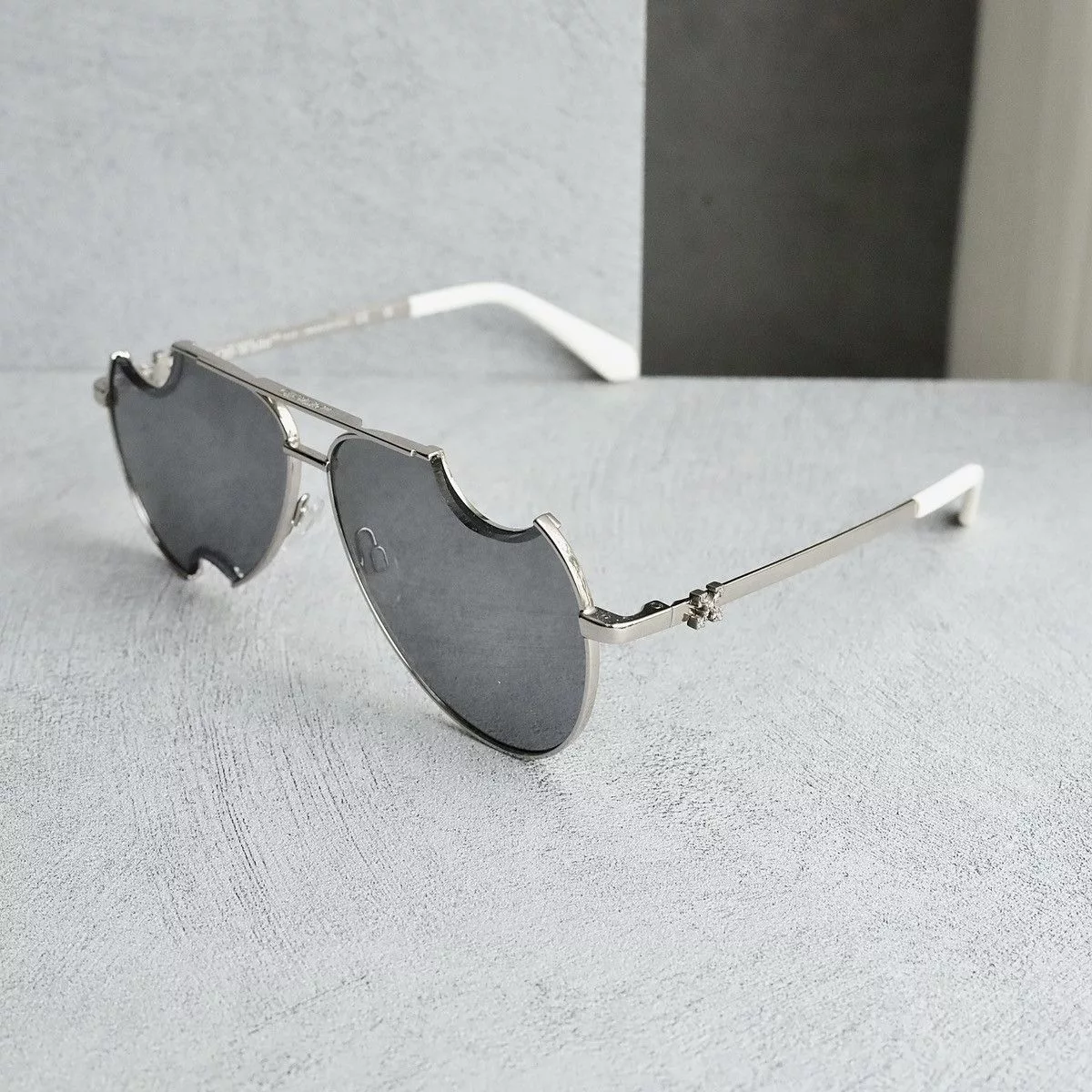 Off-White Sunglasses Off-White OFF WHITE DALLAS SUNGLASSES Silver