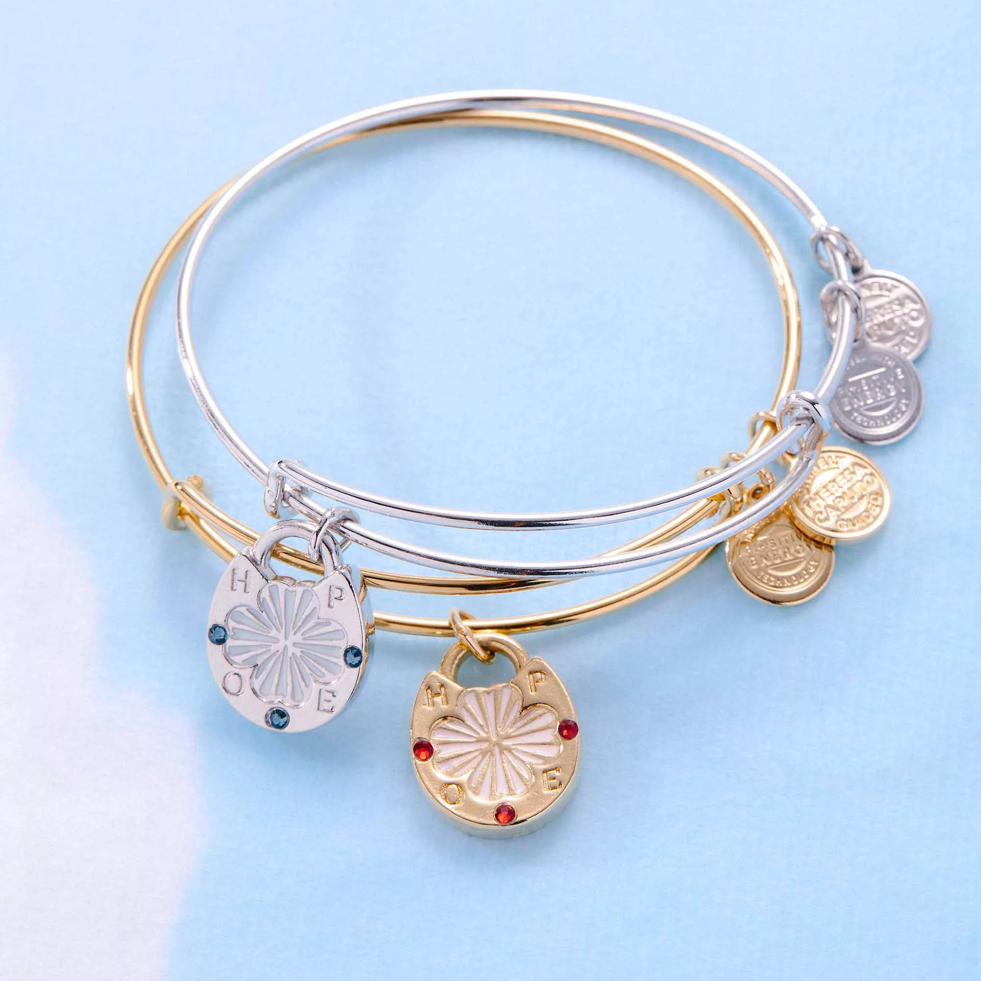 Clover Expandable Bangle