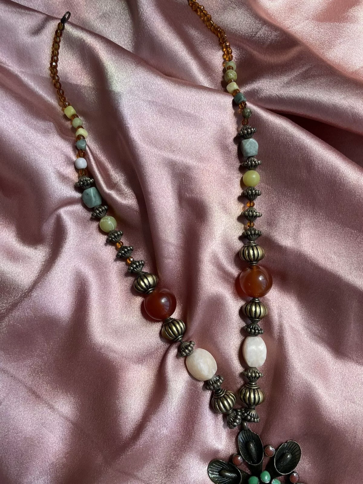Vintage Necklaces Vintage necklace Brown