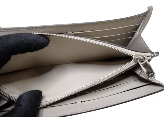 Louis Vuitton Wallets Louis Vuitton Iris Galet Mahina Beige Wallet