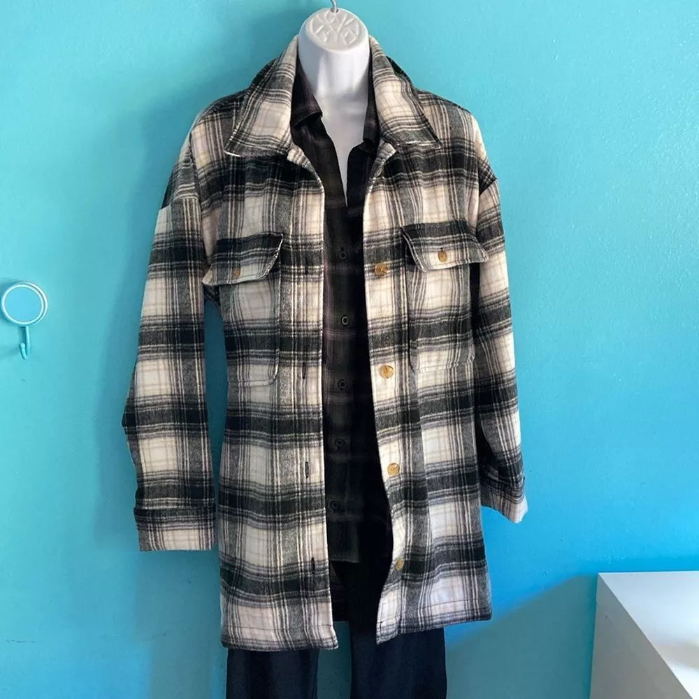 Banana Republic Coats Banana Republic Womens Size M Shirt Jacket in Black Cream Pl
