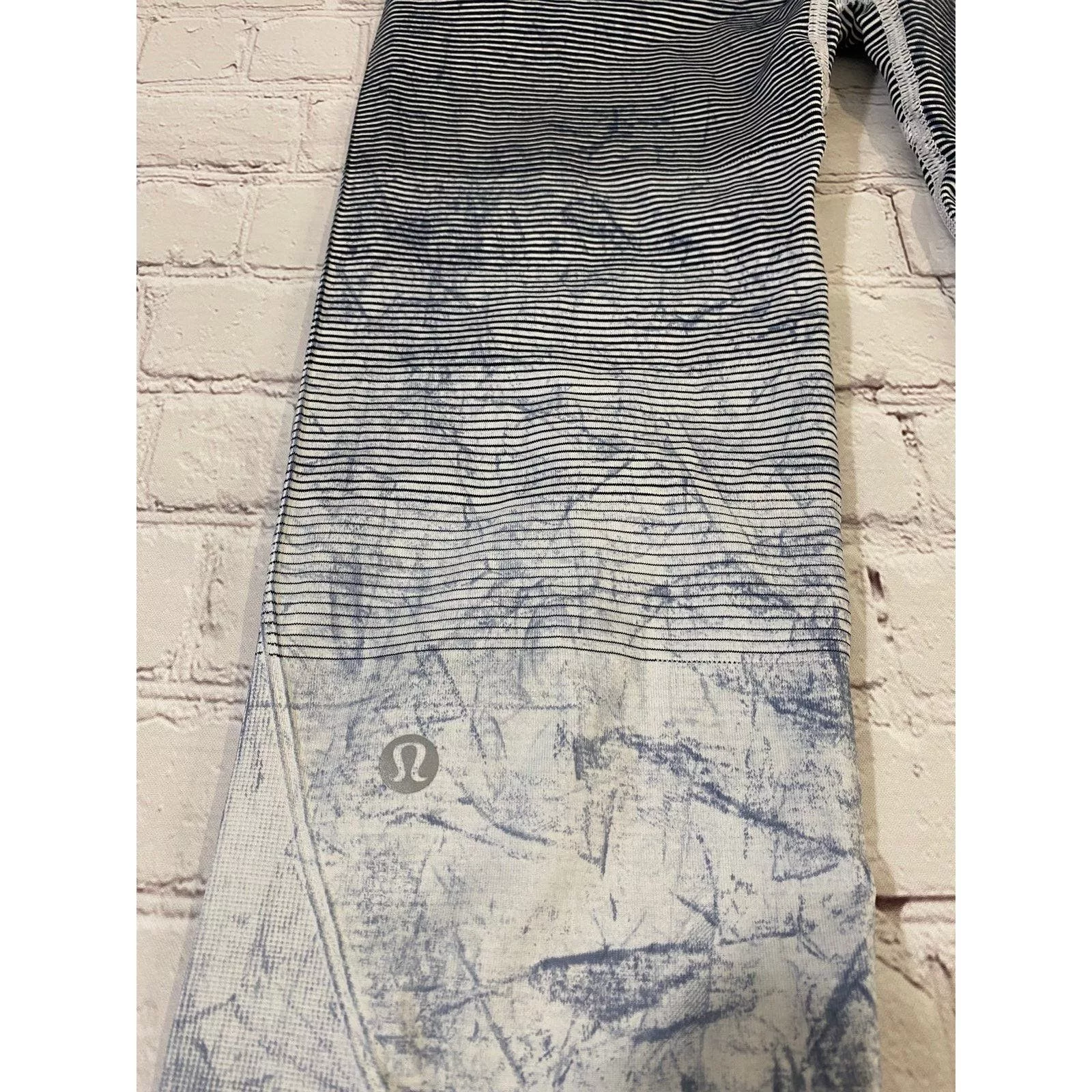 lululemon leggings size 4 Gray