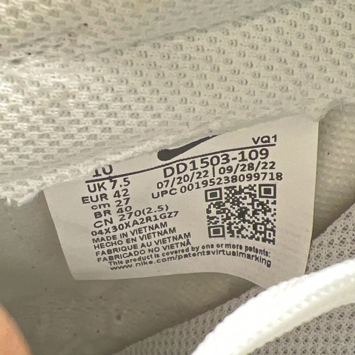 Nike Low Top Sneakers Nike dunk low triple white