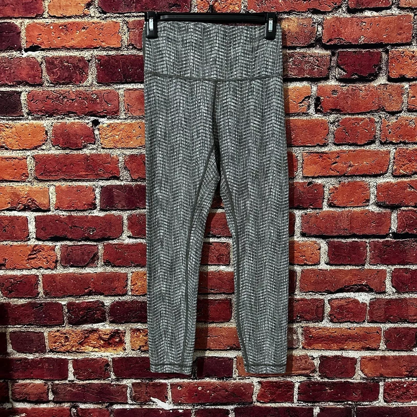 lululemon leggings size 4 Gray