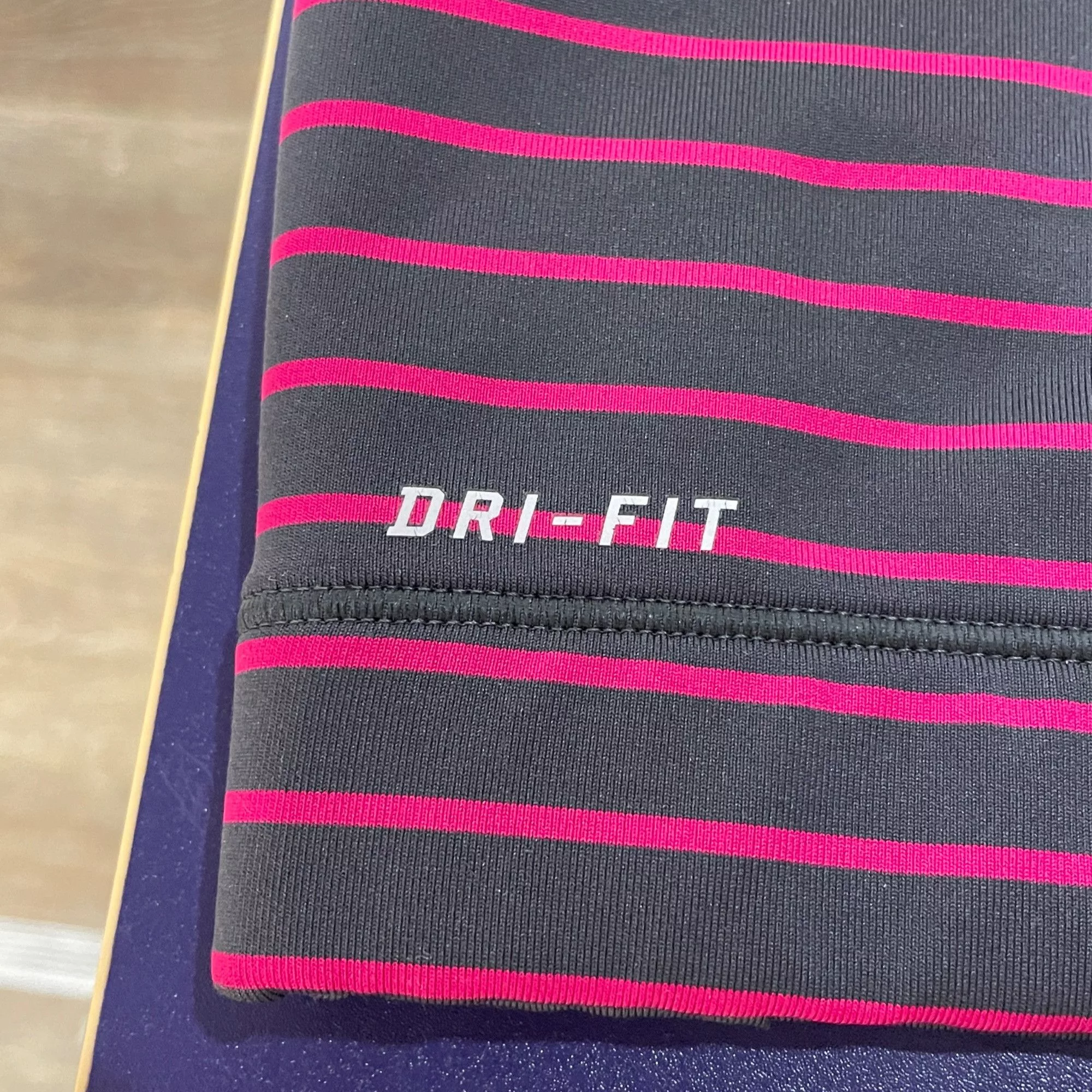 Nike Crop Tops M - Nike Sports Bra Multi