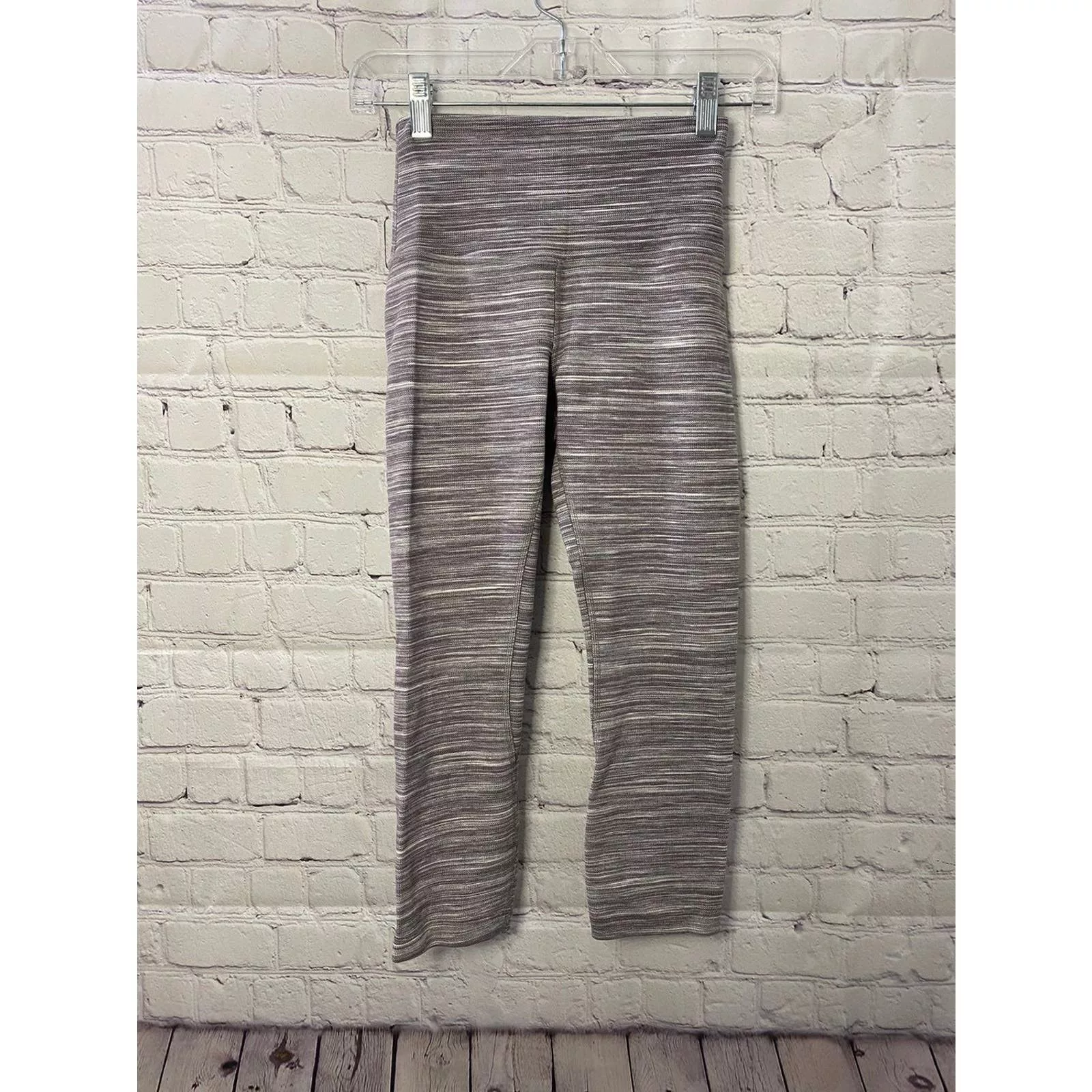 lululemon leggings size 4 Gray