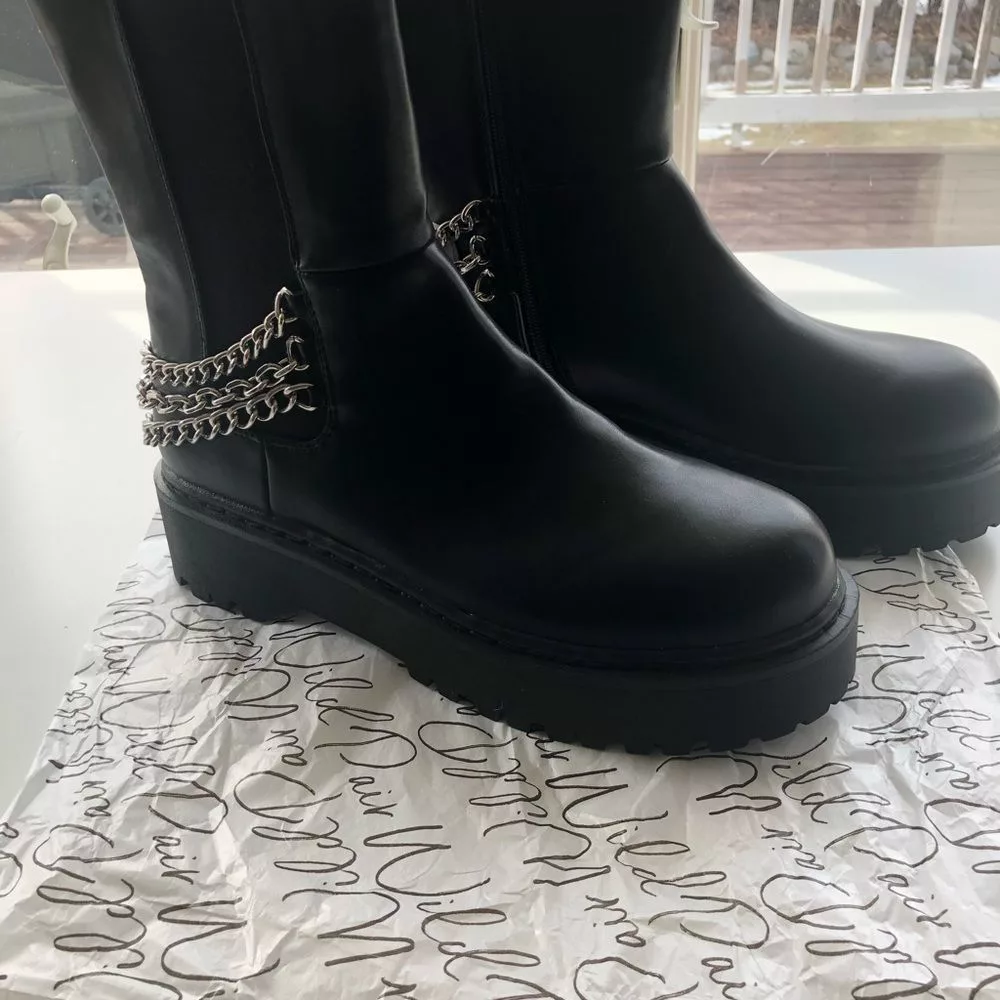 Other Boots Other Wild Pair Women’s Chunky Platform Combat Motto Boots Black S