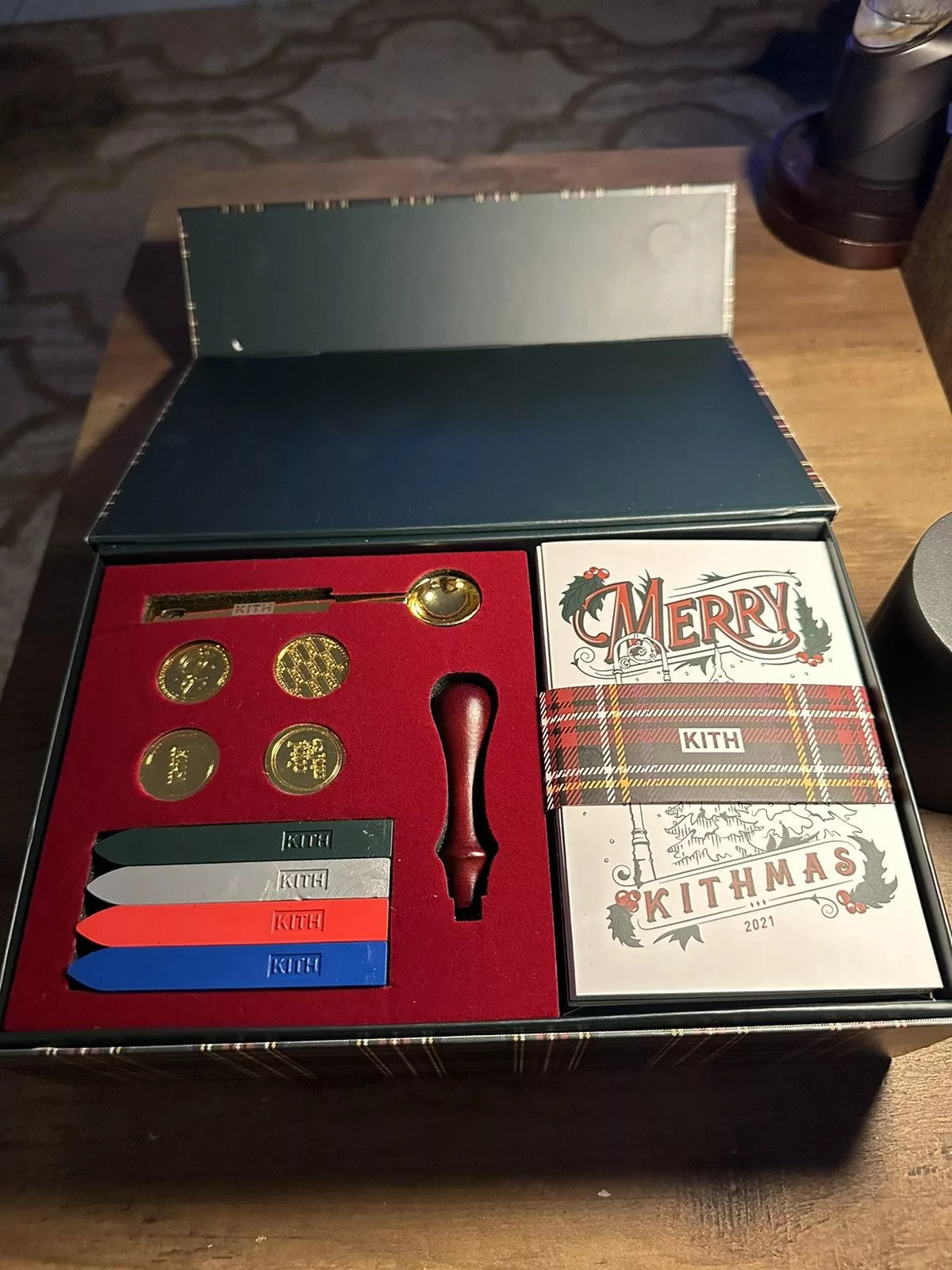 Kith Miscellaneous 2021 Kith Christmas Card & Wax Stamp Set (Kithmas2021) Multi