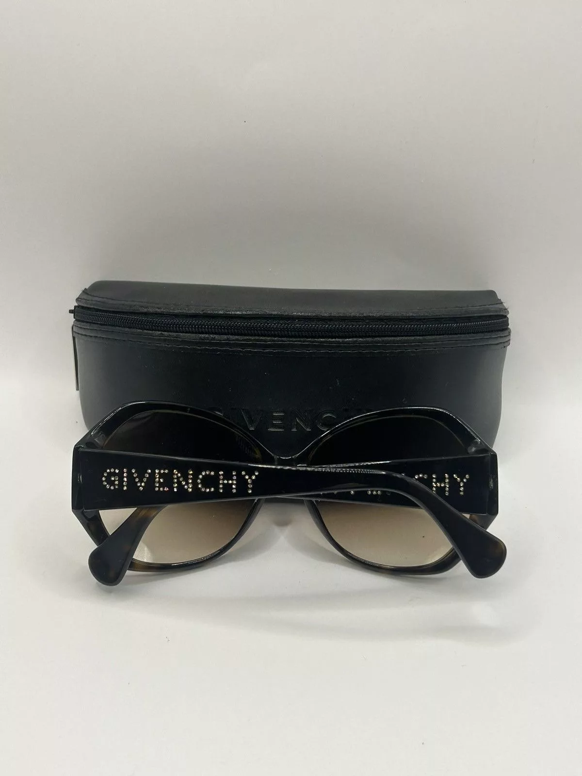 Givenchy Sunglasses SGV616S Black