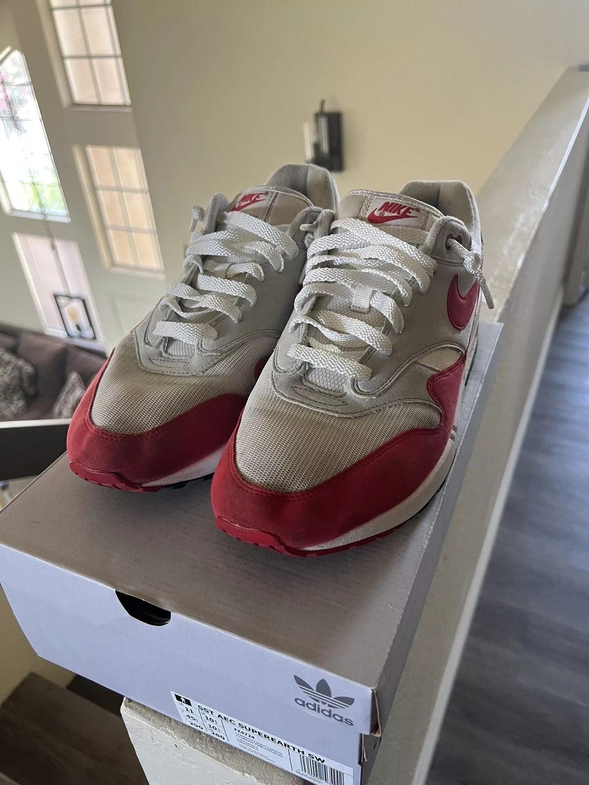 Nike Low Top Sneakers Nike Air max 1 Red/White size 11