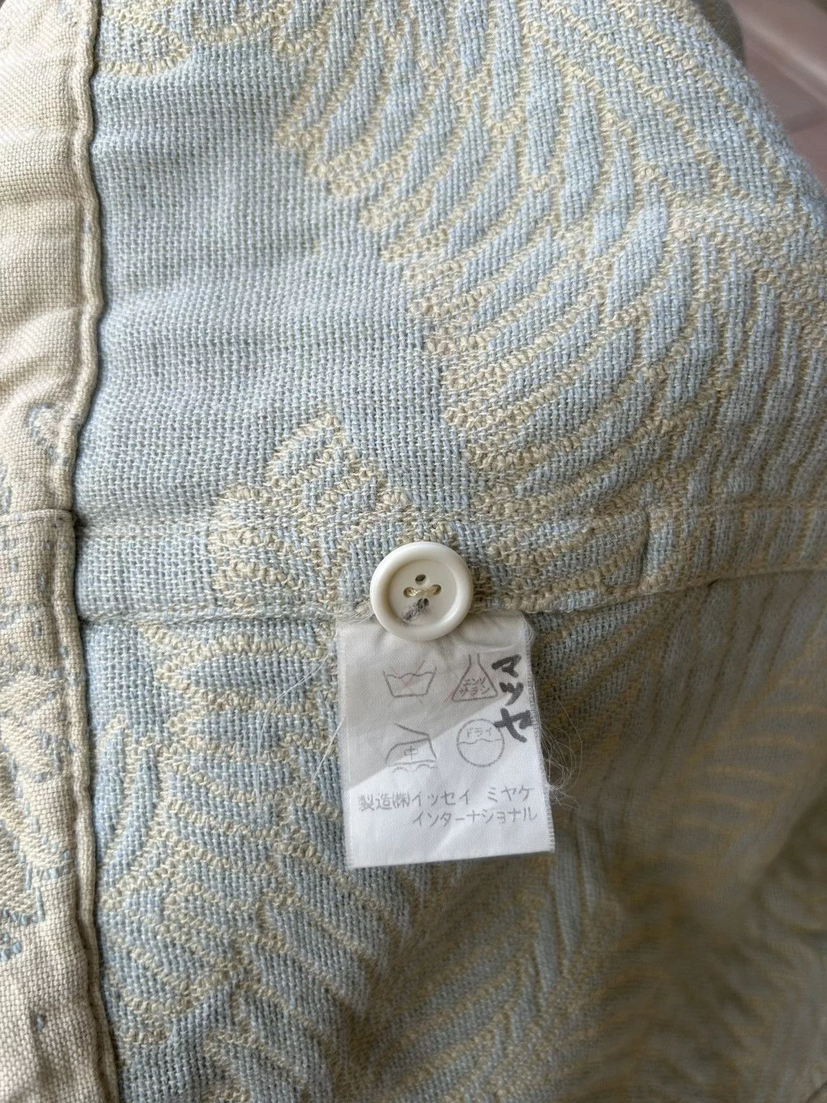 Issey Miyake Light Jackets Issey Miyake Mandarin Colar Button Ups Jacket White