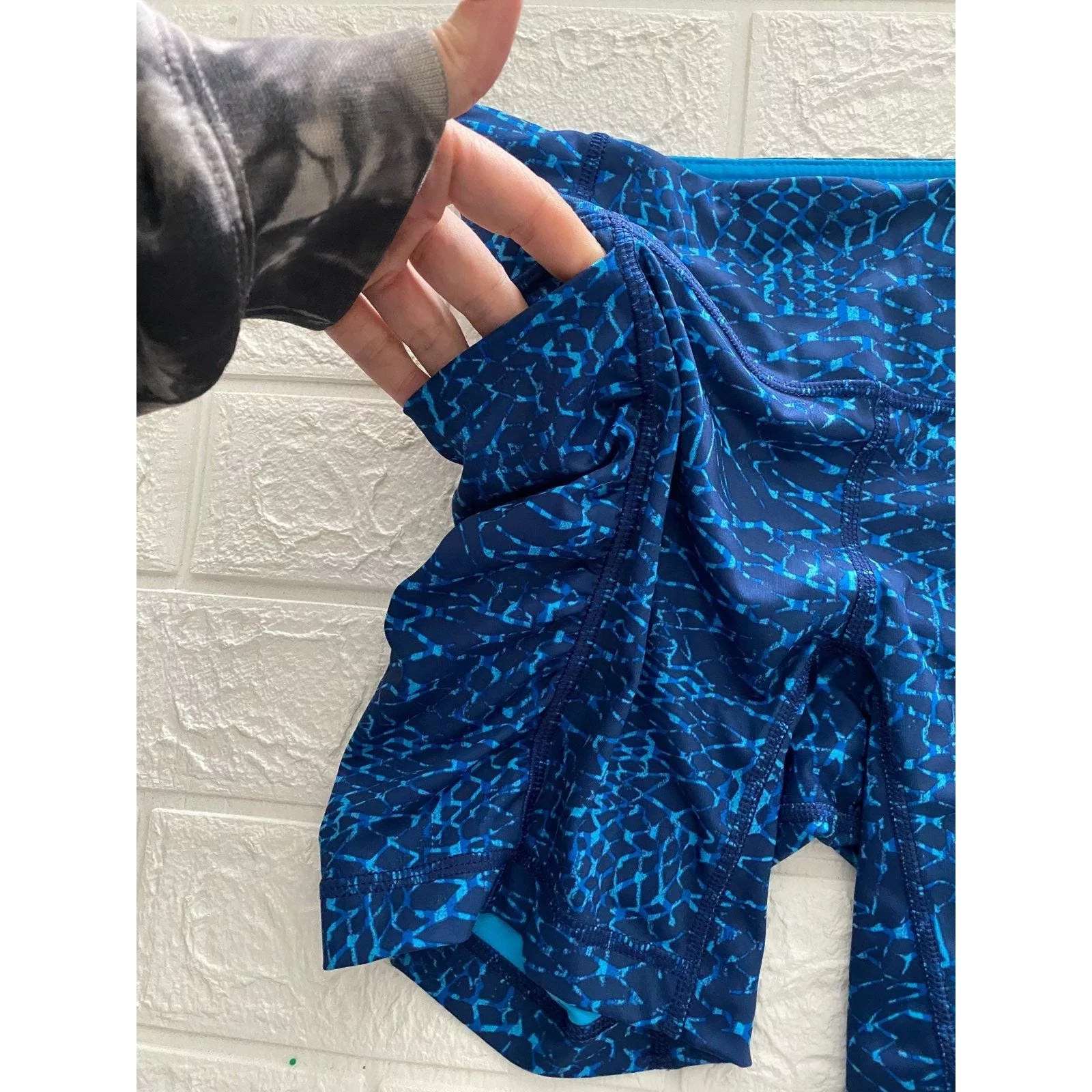 lululemon shorts size 4 Blue