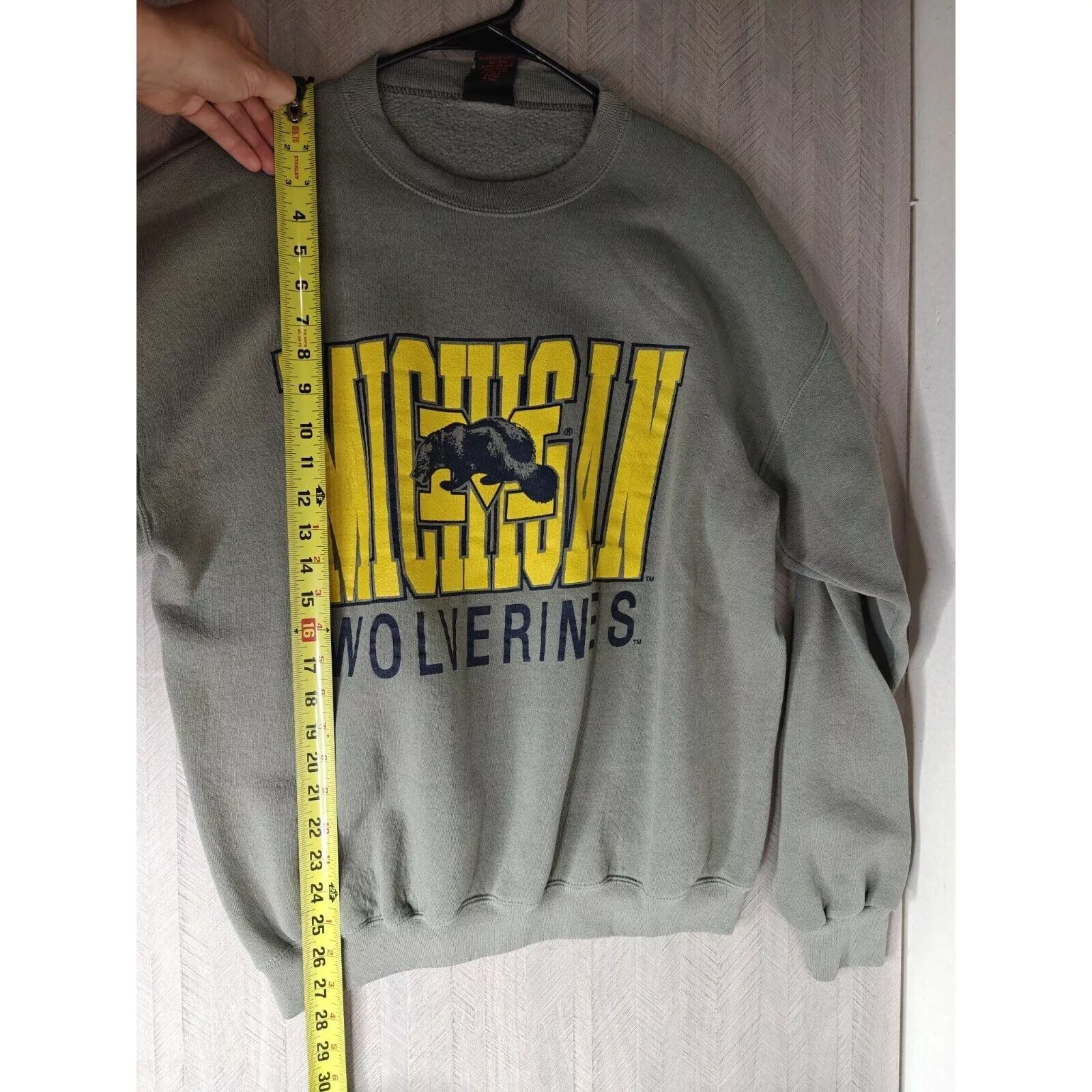 Vintage Sweatshirts Hoodies Michigan Wolverines Vintage Crewneck Graphic Sweatshirt Size White