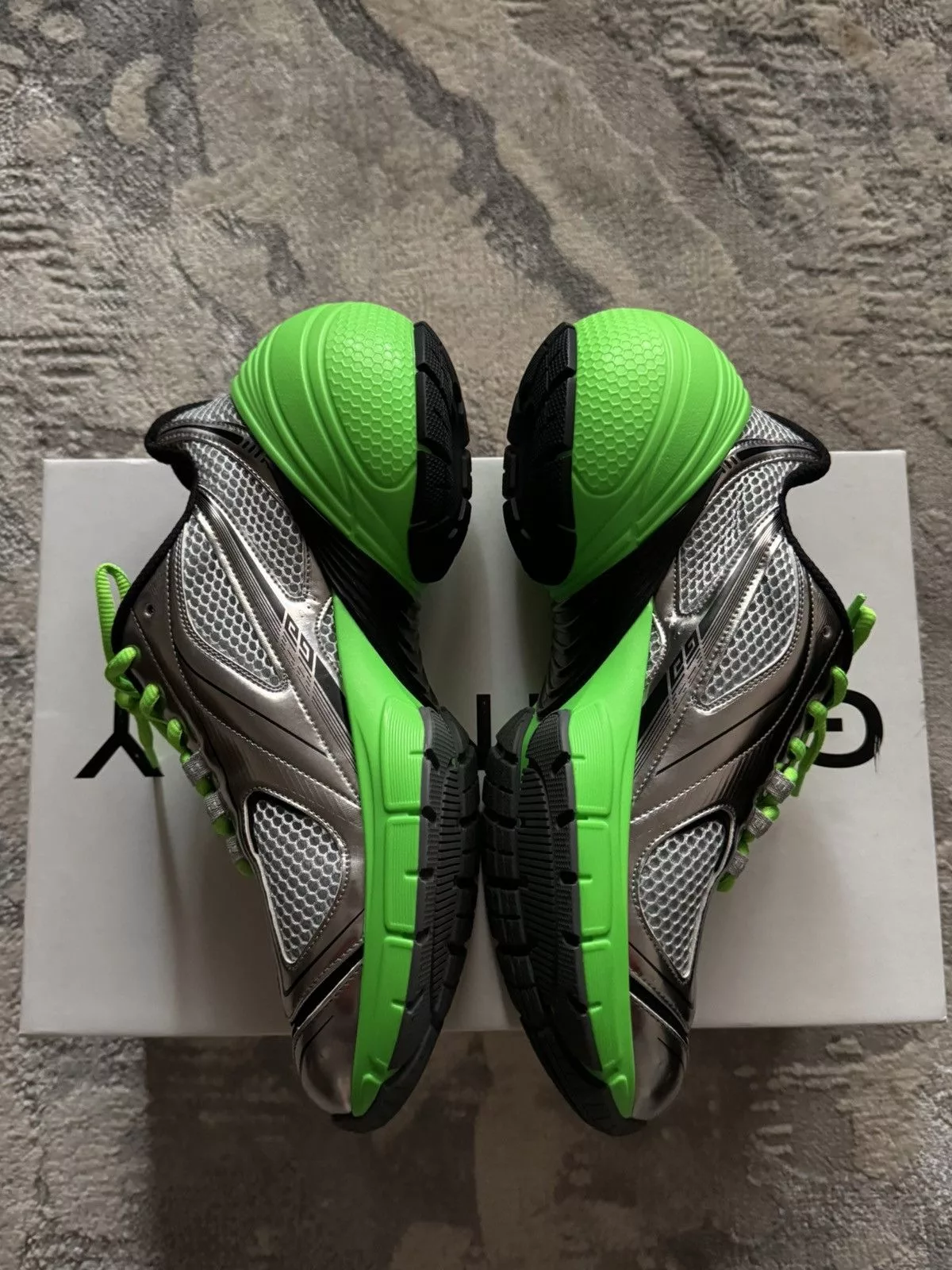 Givenchy Low Top Sneakers Givenchy TK-MX Runner Green/Silver Sneaker