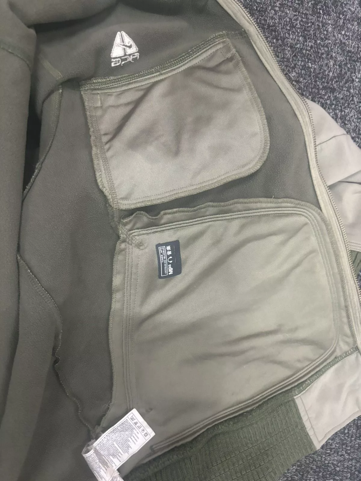 Nike ACG Light Jackets Nike Acg Jacket Green