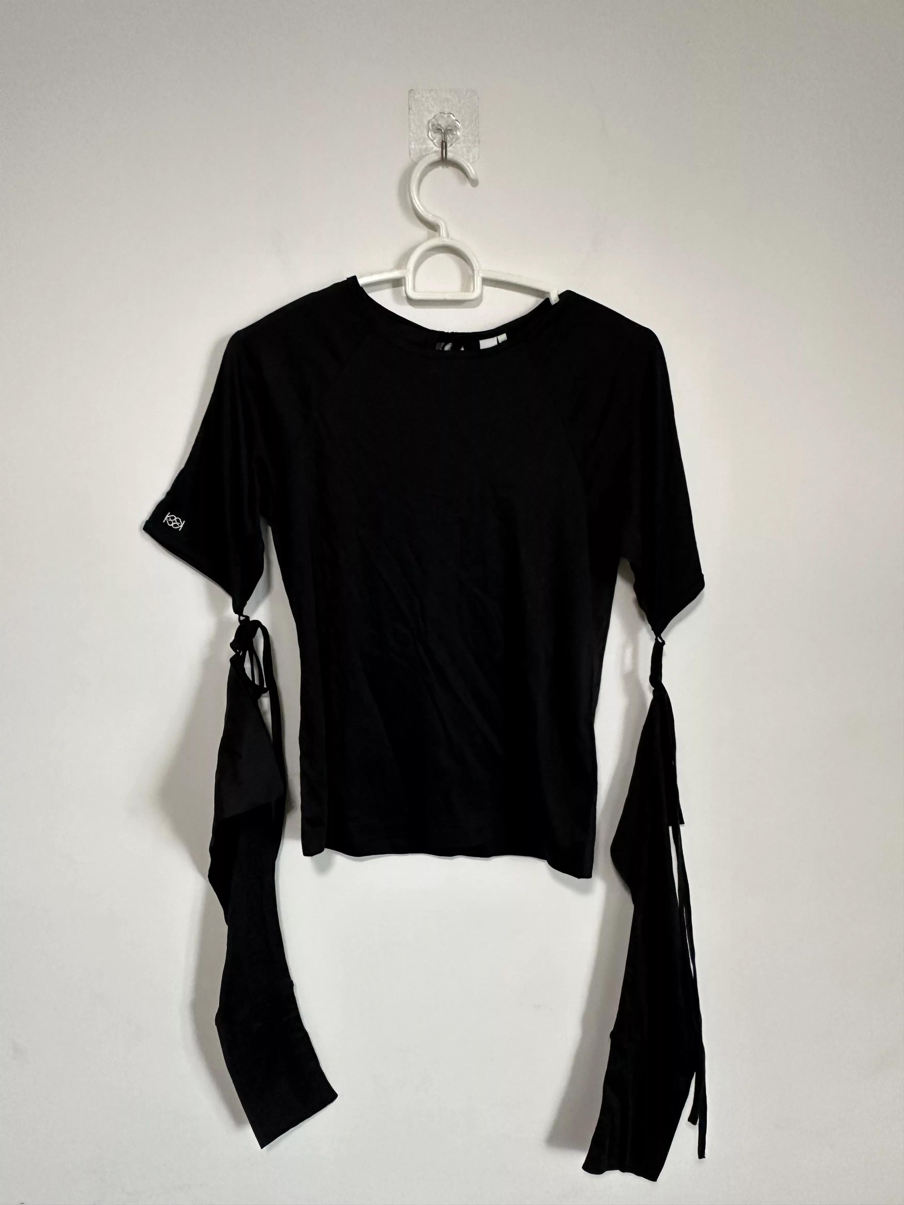 Other Crop Tops Other Kijun top with removable sleeves Black