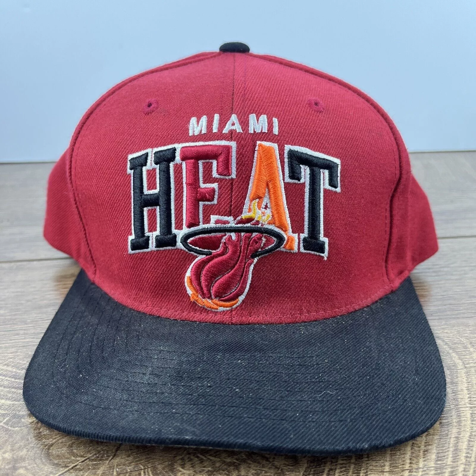 Mitchell & Ness Hats Miami Heat Hat Mitchell & Ness Miami Red Hat Adjustable Adul