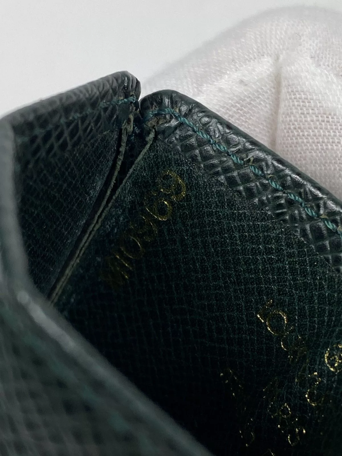 Louis Vuitton Wallets Louis Vuitton Taiga Card Holder Green