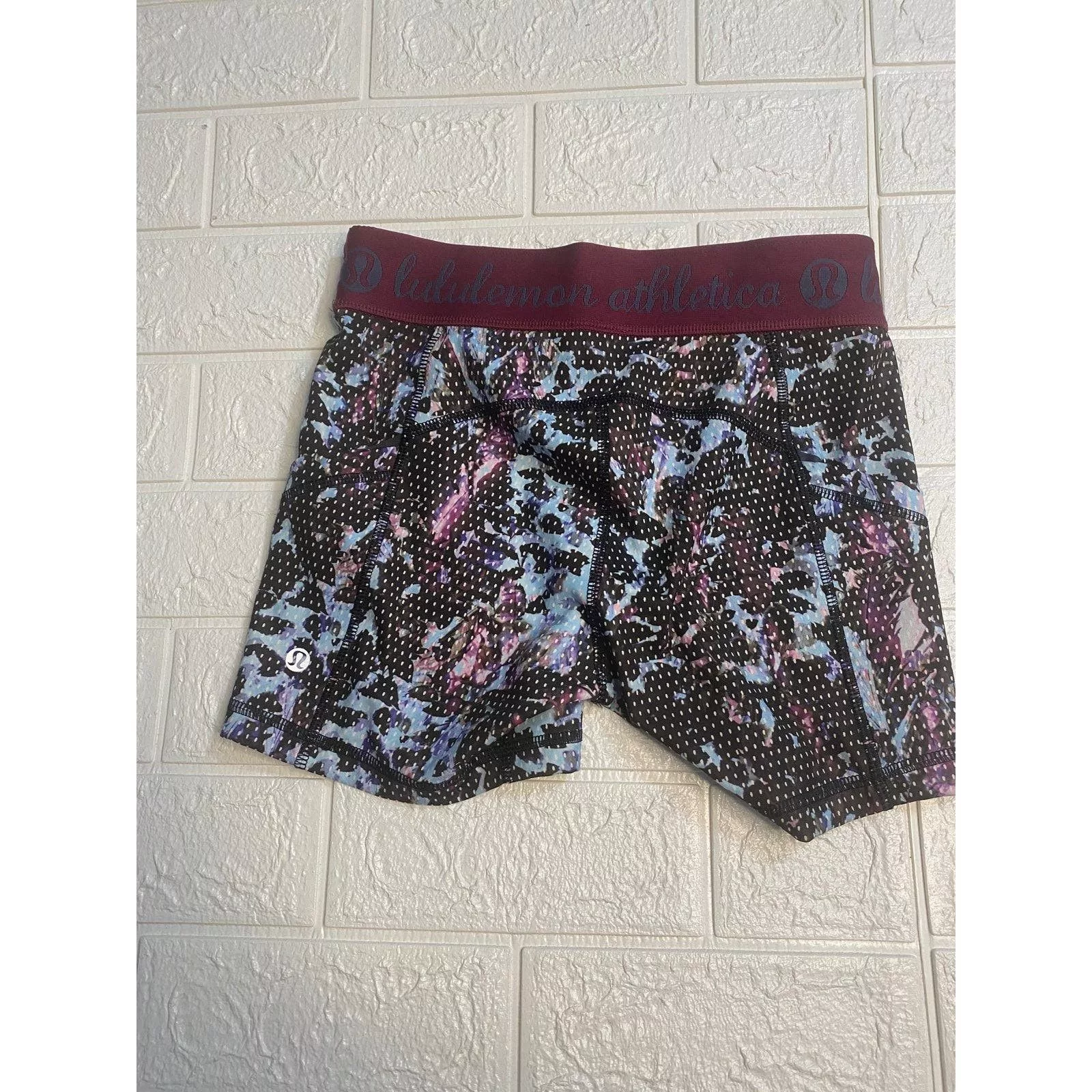 lululemon shorts size 4 Purple