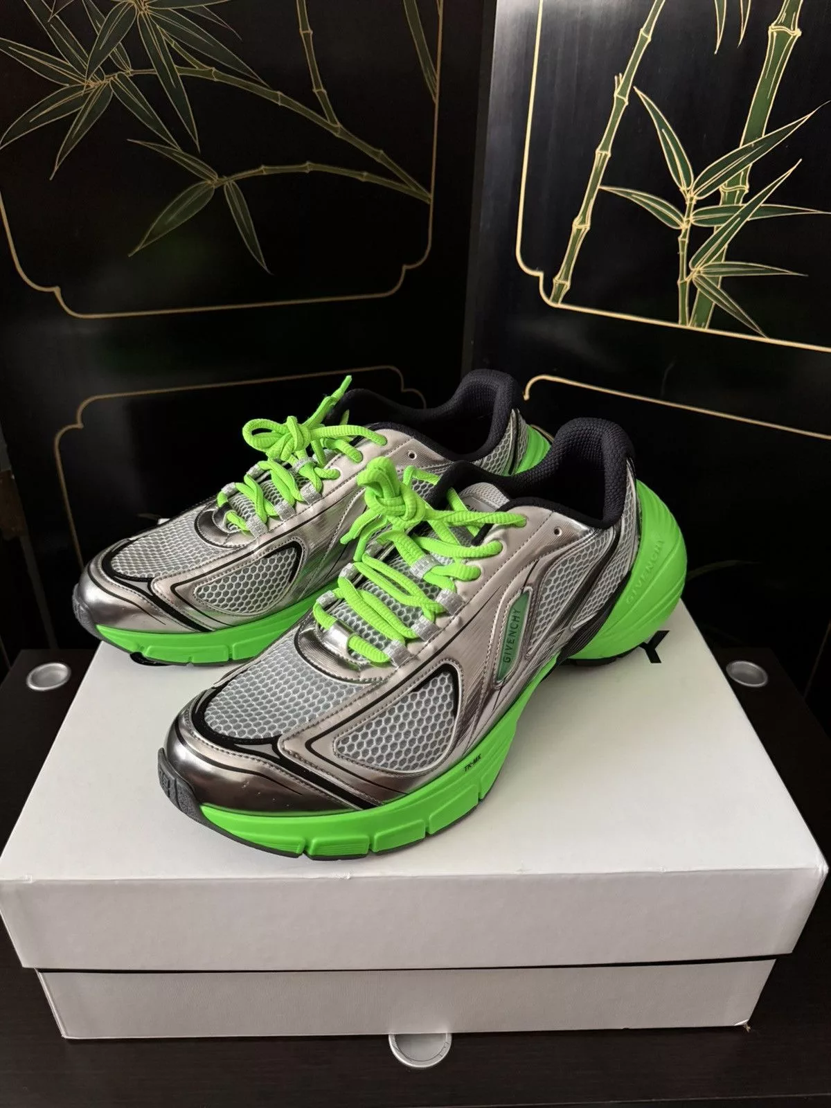 Givenchy Low Top Sneakers Givenchy TK-MX Silver/Green Runner Sneaker