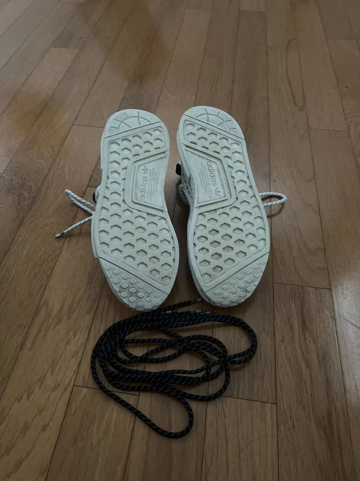Pharrell Low Top Sneakers Pharrell Human Race - Extra Eye White