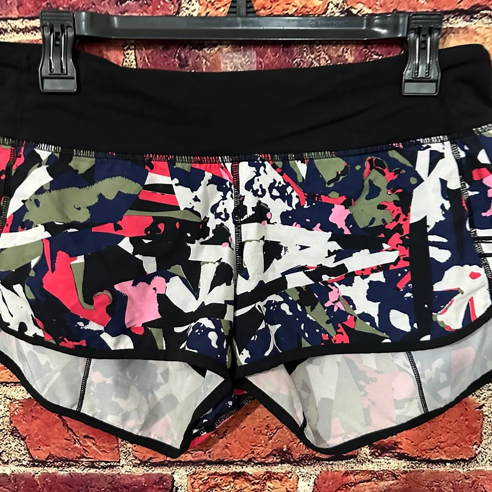 lululemon shorts size 6 Gray