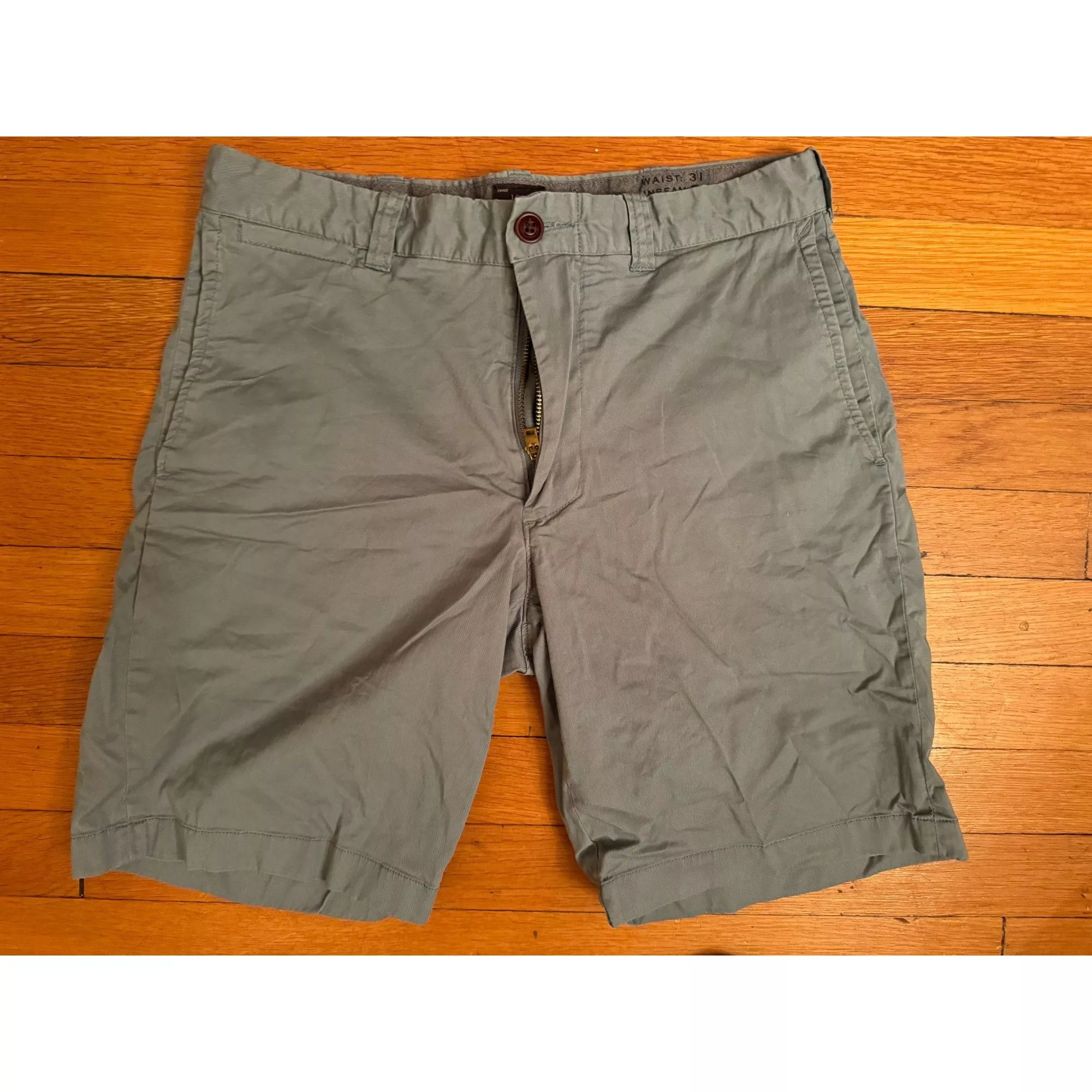J.Crew Shorts Men's Size 31 J.Crew Stretch Olive Green Beautiful Chino Sho