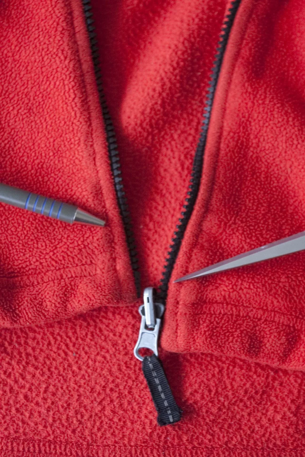 Ferrari Light Jackets Shell Ferrari Jacket Fleece Staff ZIPPER DON'T WORK Size M Red