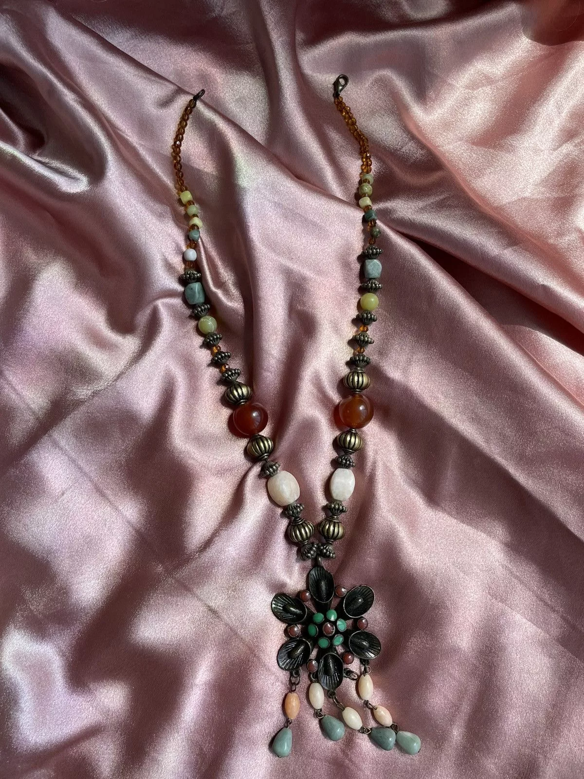 Vintage Necklaces Vintage necklace Brown