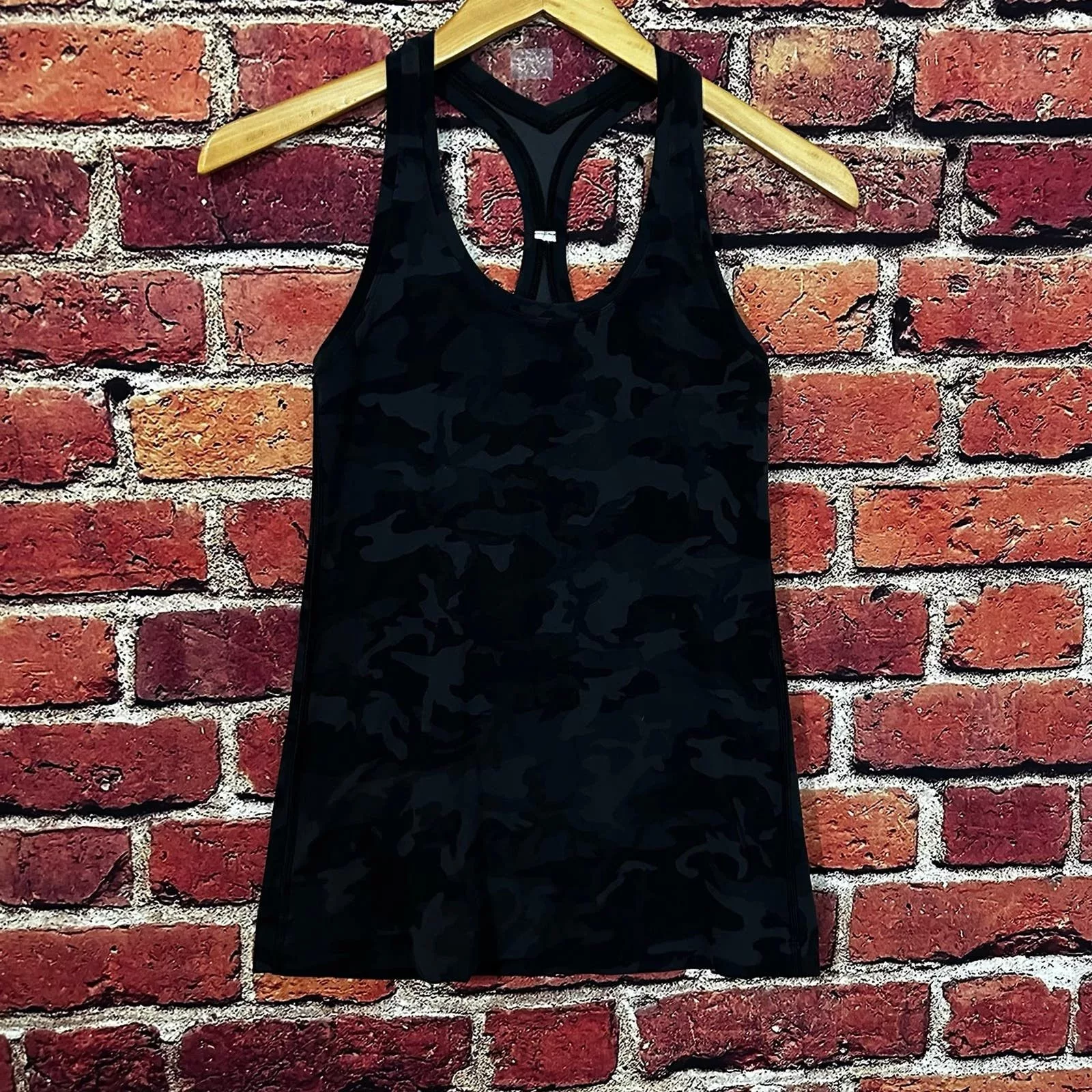 Lululemon Tank Tops Lululemon Tank top size 8 Black