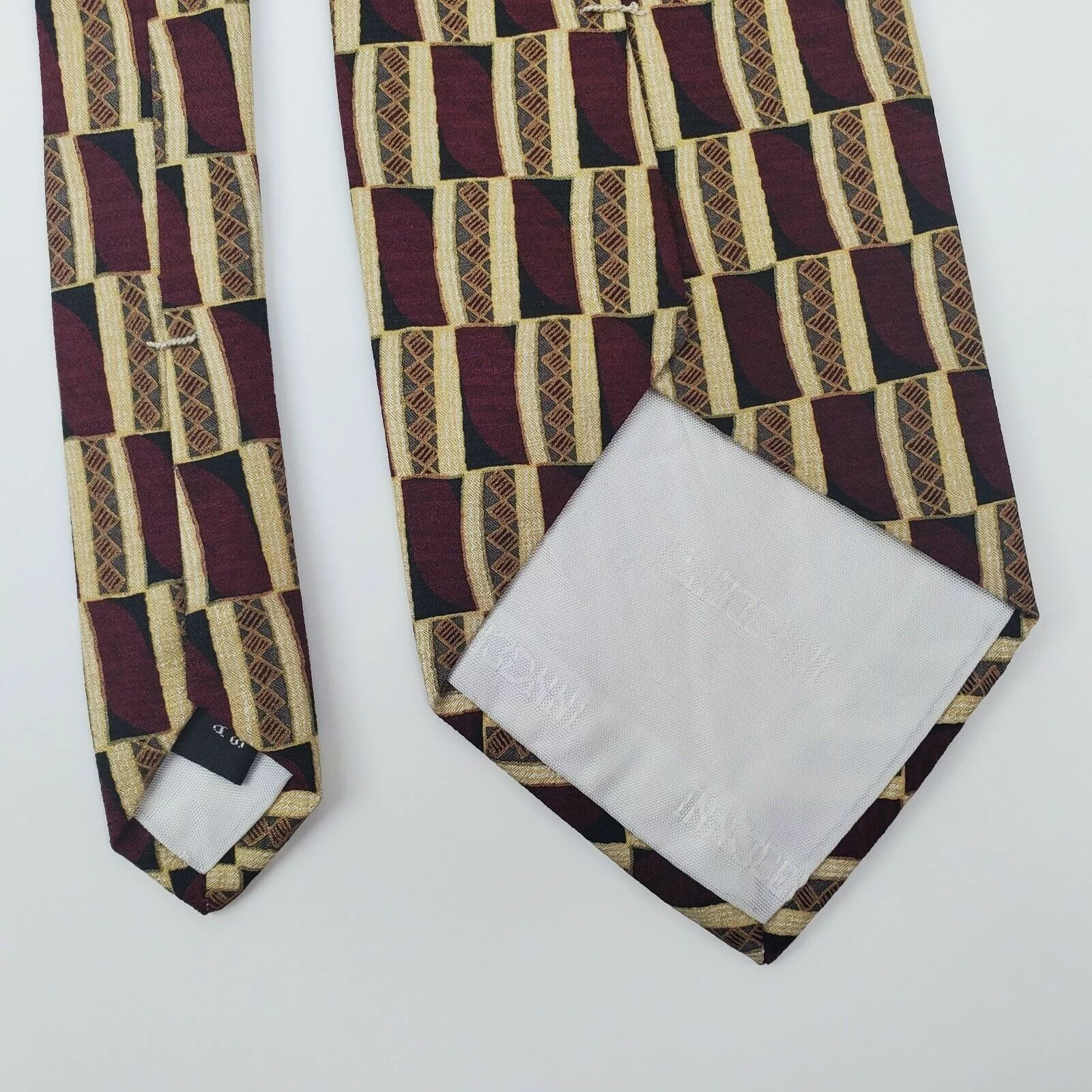 Tom James Ties Pocketsquares Tom James Red Geometric Silk Tie Short