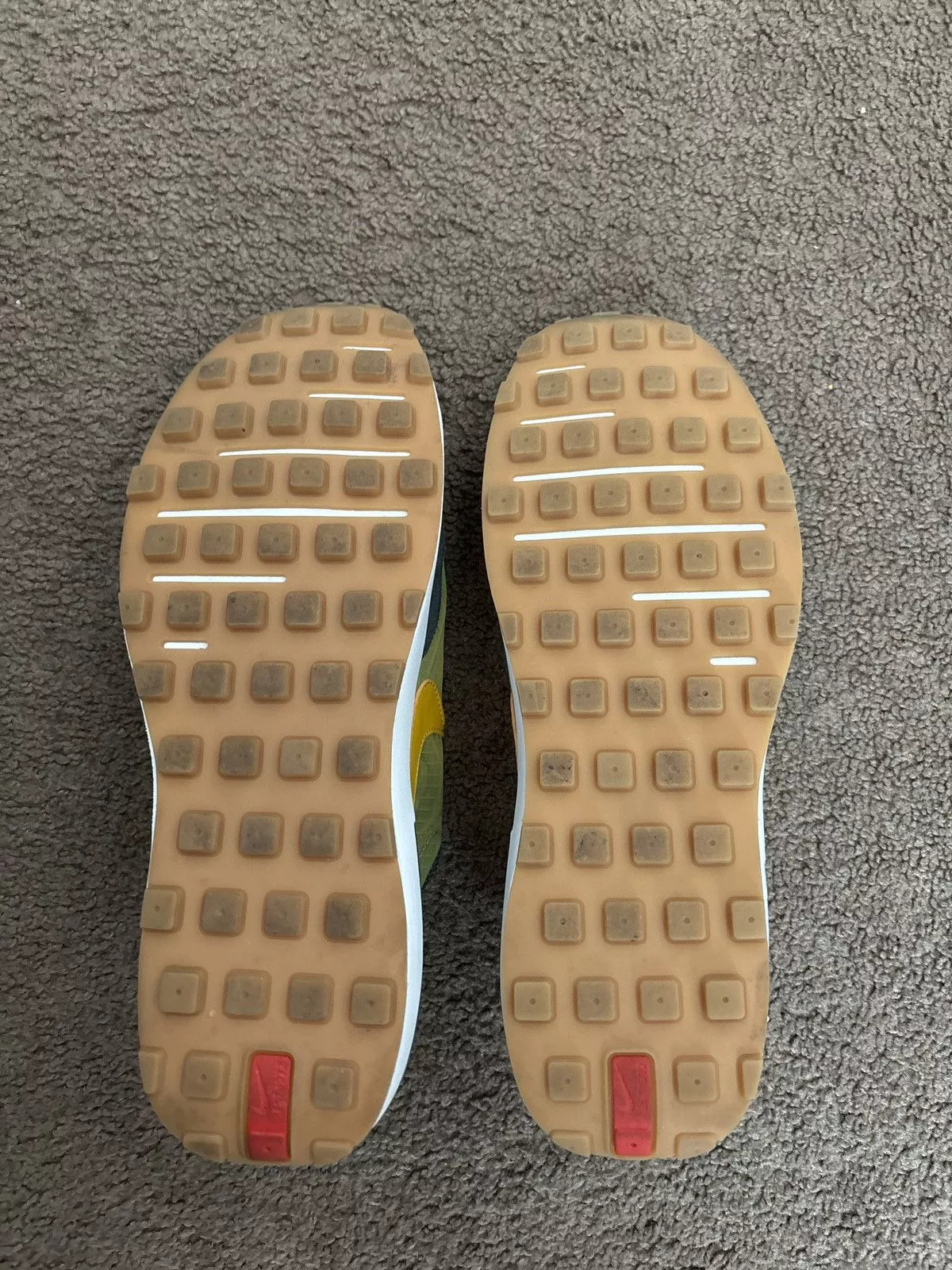 Nike Low Top Sneakers Nike waffle one SE Yellow