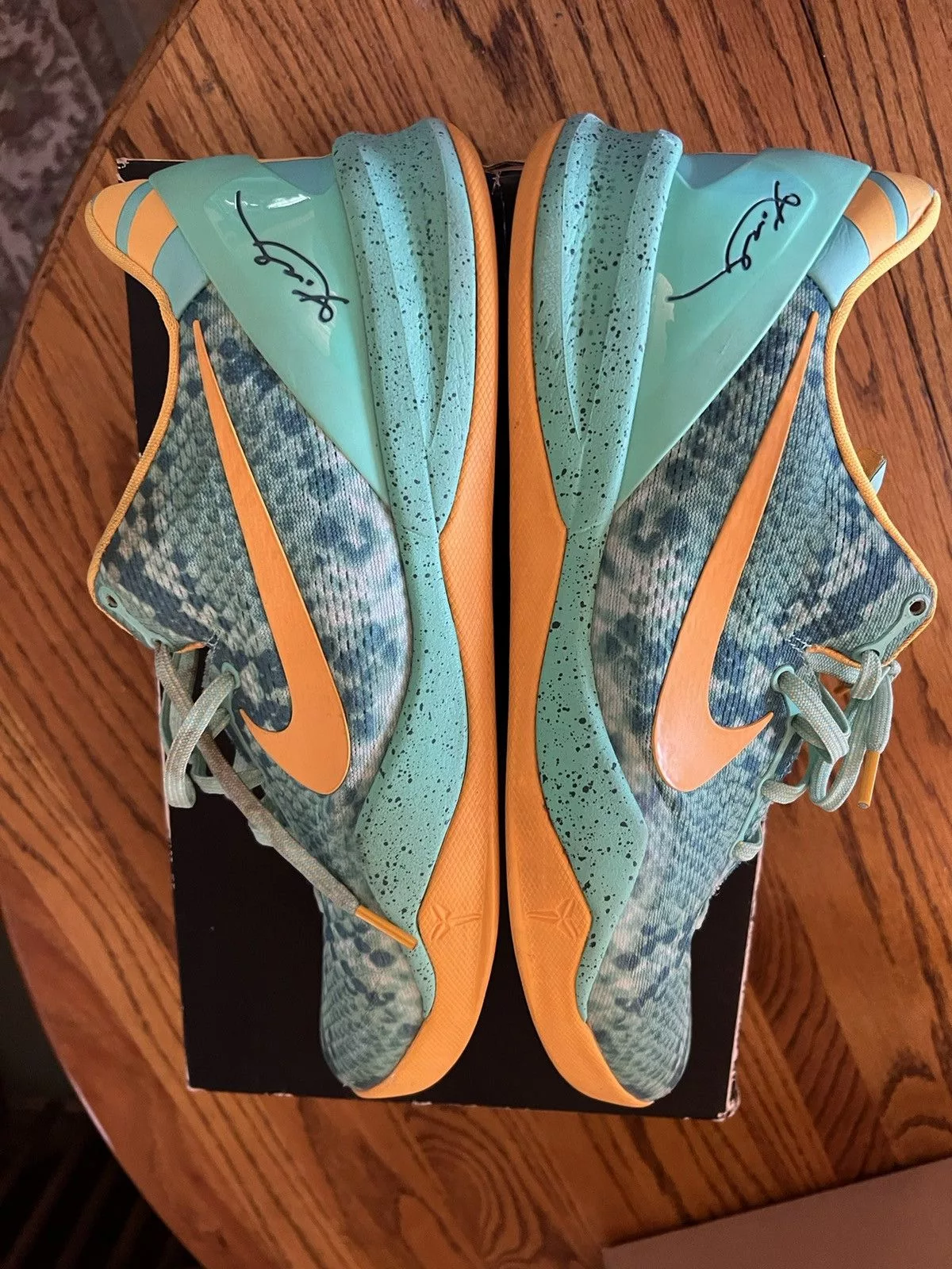 Nike Low Top Sneakers Nike Kobe 8 Green Glow