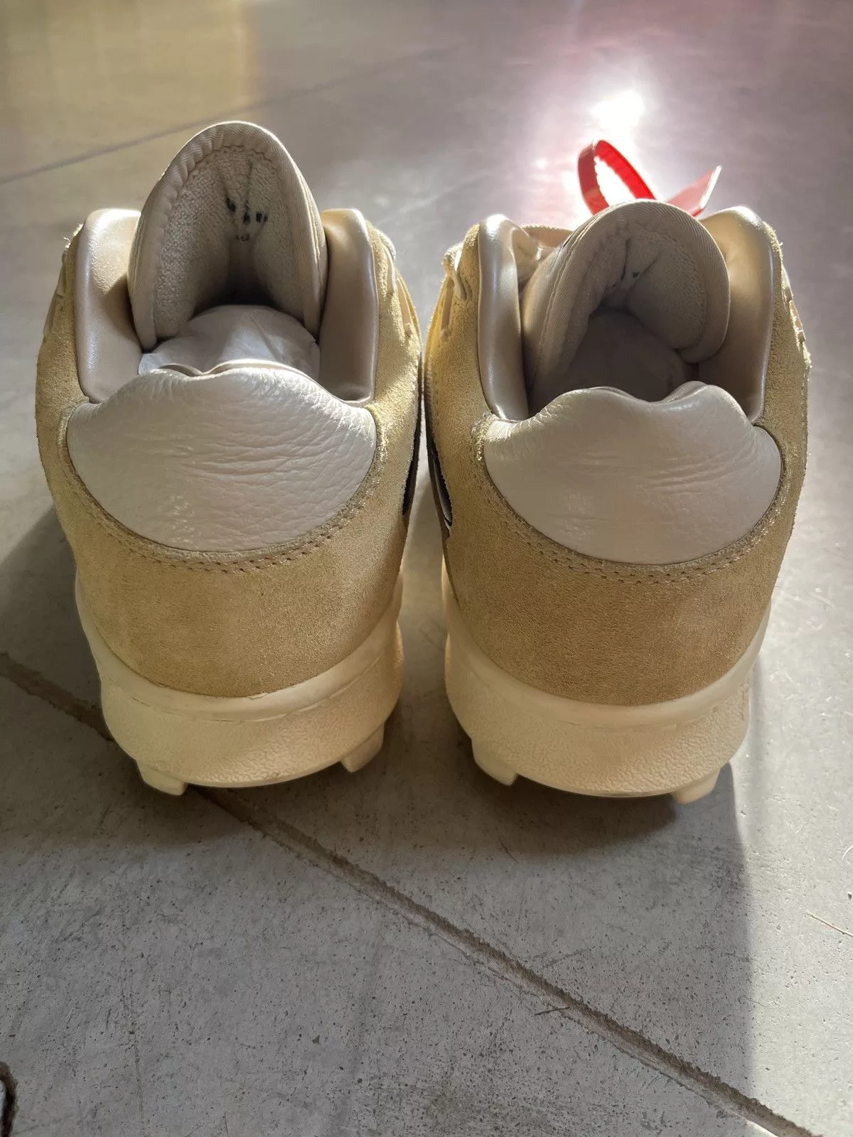Off-White Low Top Sneakers Off-White Mountain Cleat ‘Beige’