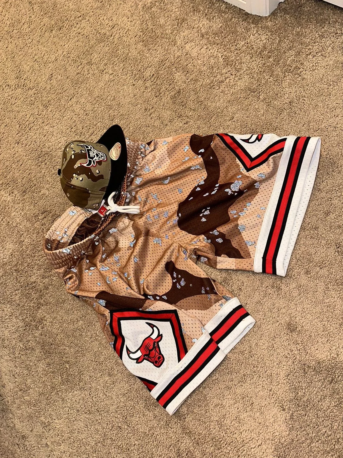 Mitchell & Ness Shorts Mitchell & Ness Mitchell and Ness Red