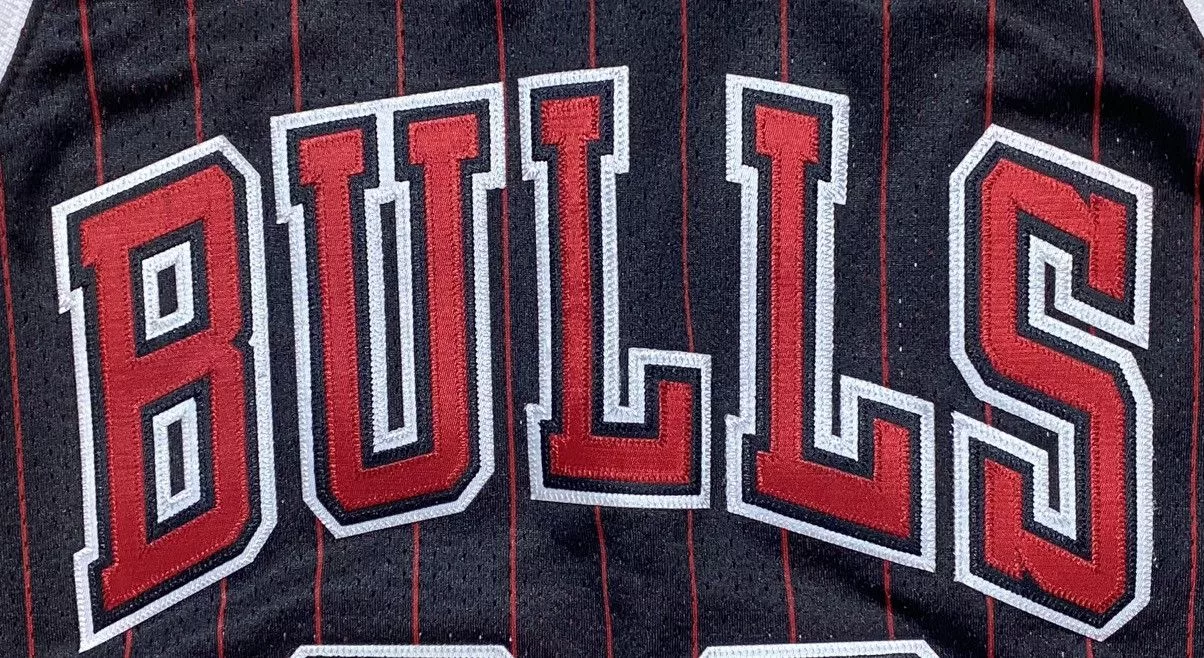Mitchell & Ness Jerseys Mitchell & Ness × NBA Mitchell & Ness Chicago Bulls Michael Jordan 95-96 Jersey Black