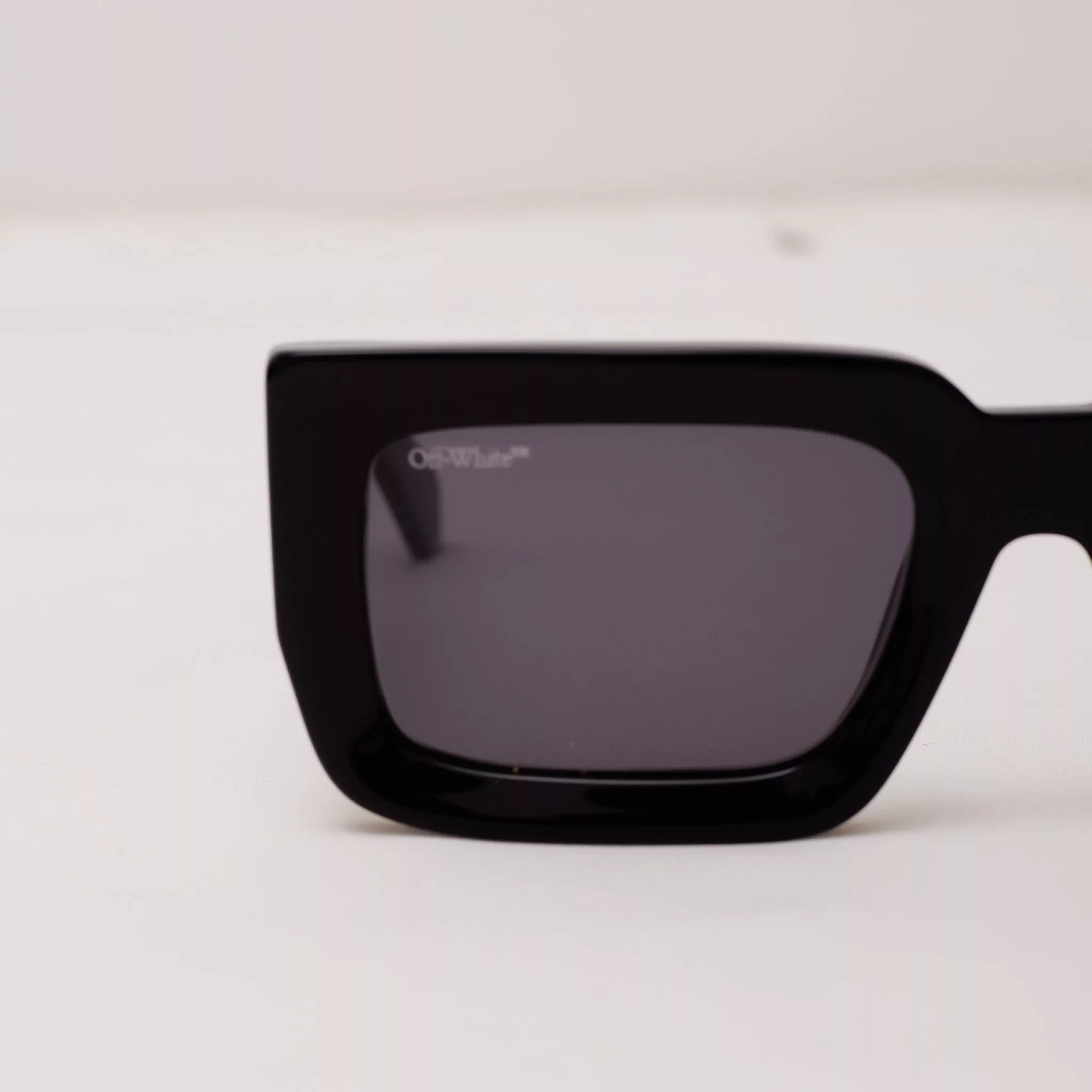 Off-White Sunglasses Off-White OFF WHITE Boston Rectangular Frame Sunglasses BLACK