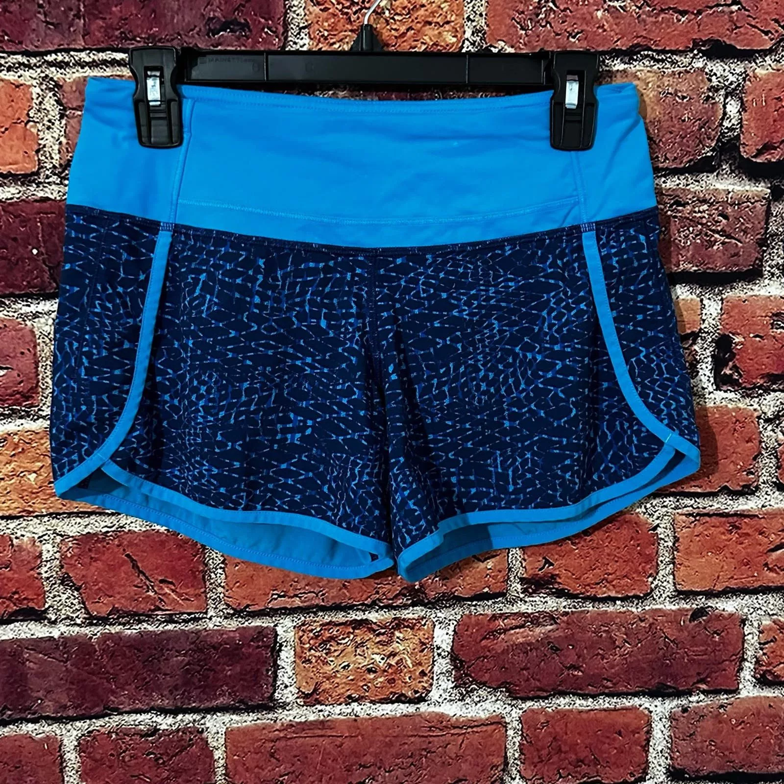 lululemon shorts size 4 Blue