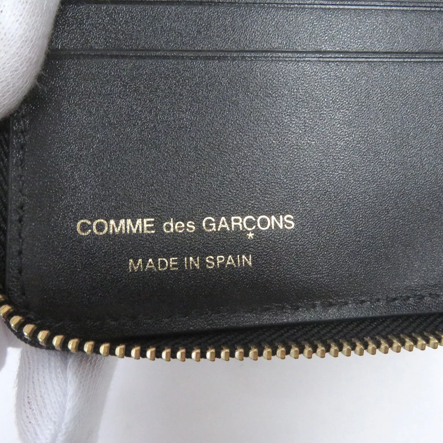 Comme des Garcons Wallets Comme des Garcons Wallet Plain Round Zipper Leather Compact Black