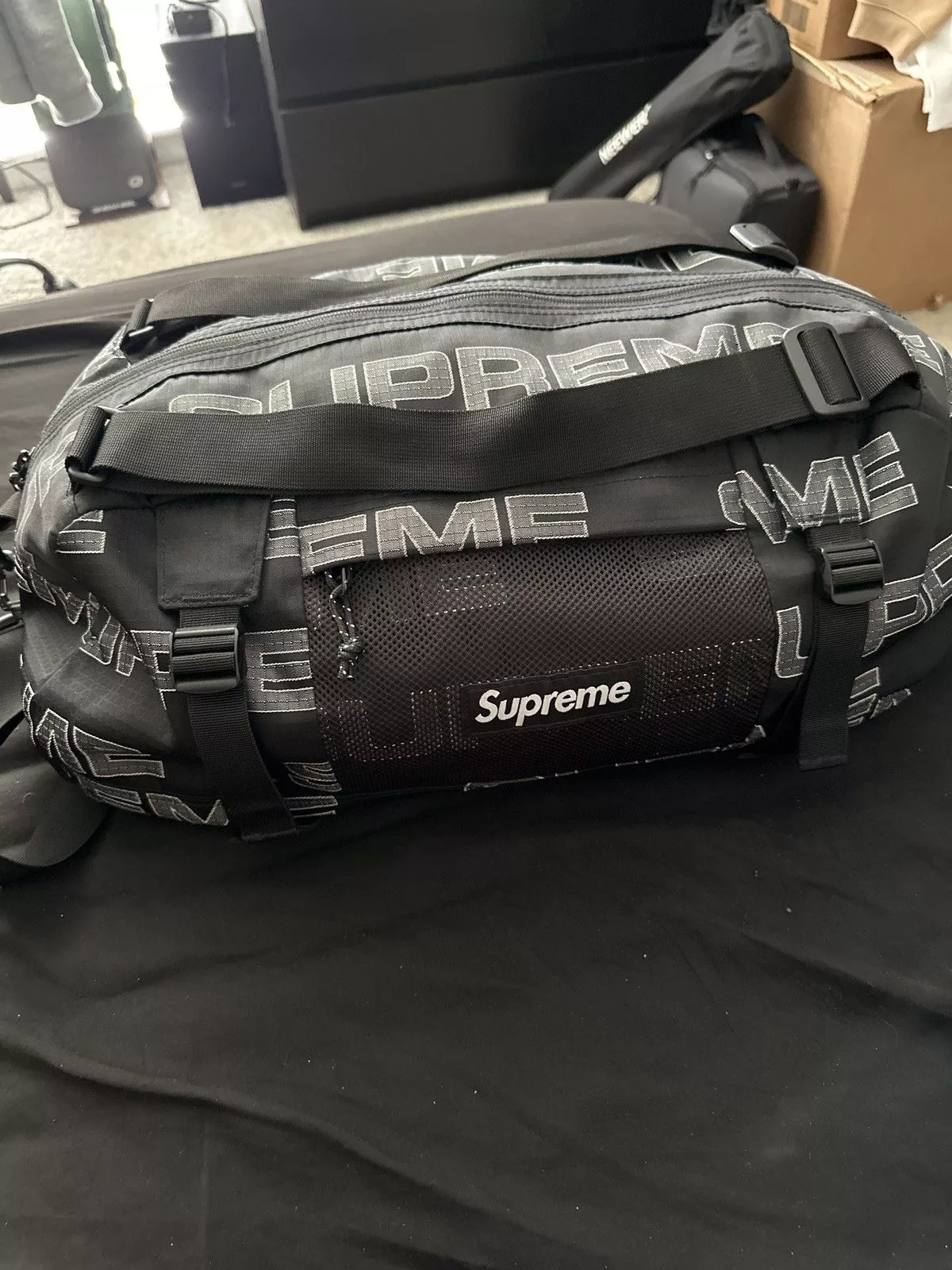 Supreme Supreme Supreme SS22 Duffle Bag Black