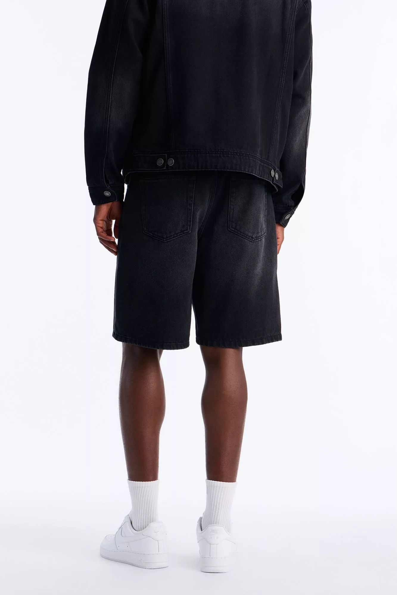 Essential Relaxed Denim Short - Black Wash