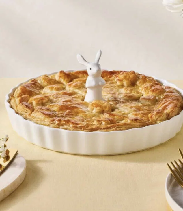Bunny Pie Vent - White