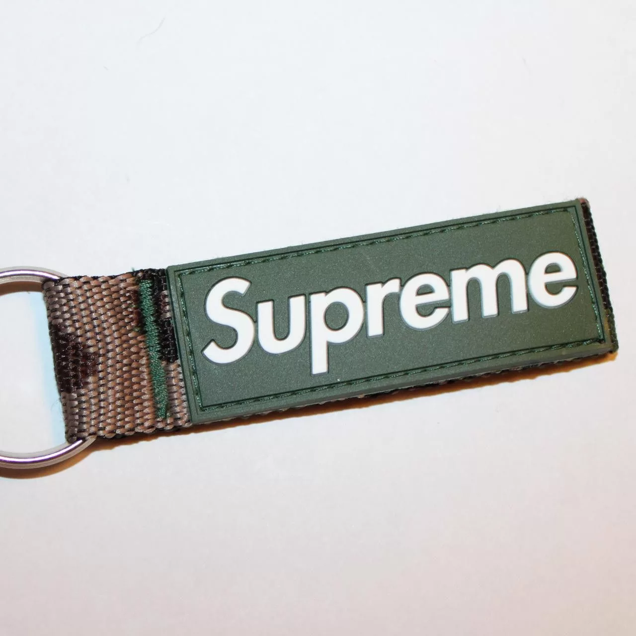 Supreme Supreme Supreme Webbing Keychain Set Yellow