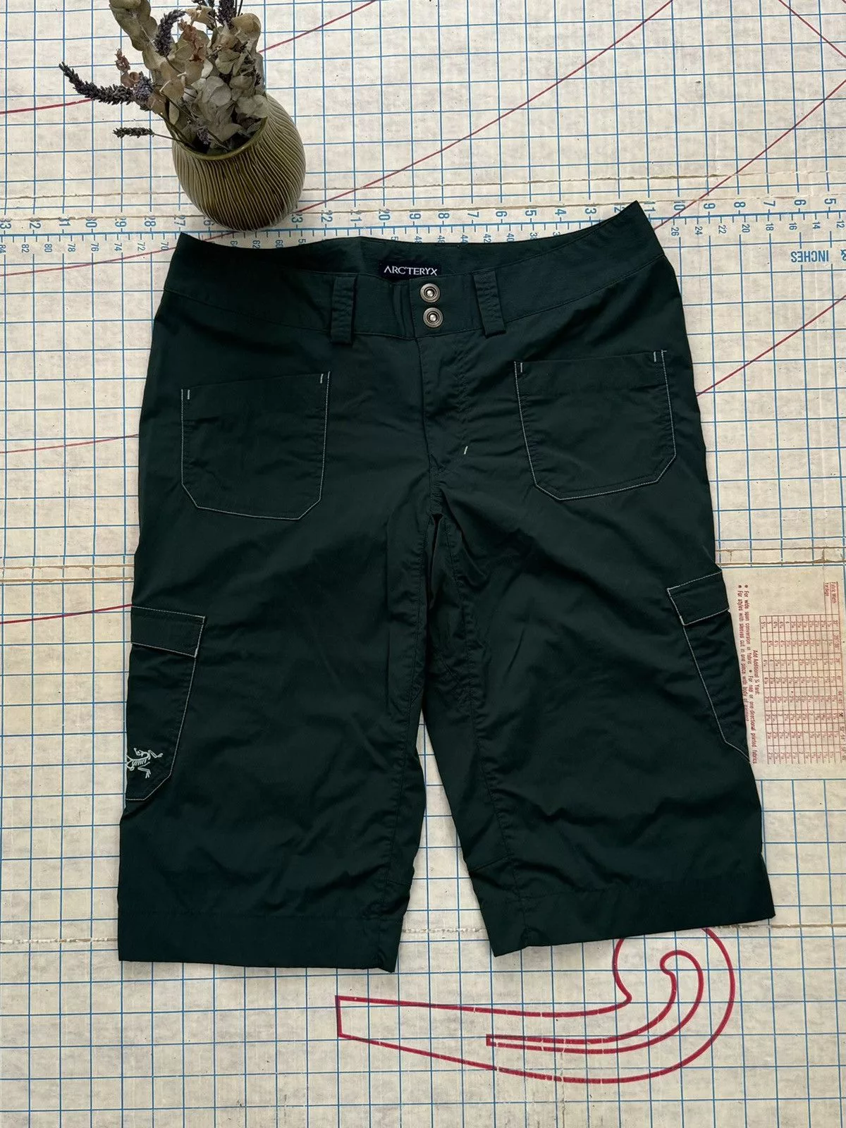 Arc'teryx Shorts Arc'teryx Arcteryx Womens Capri Shorts Size 10 Hiking Trekking Green Streetwear