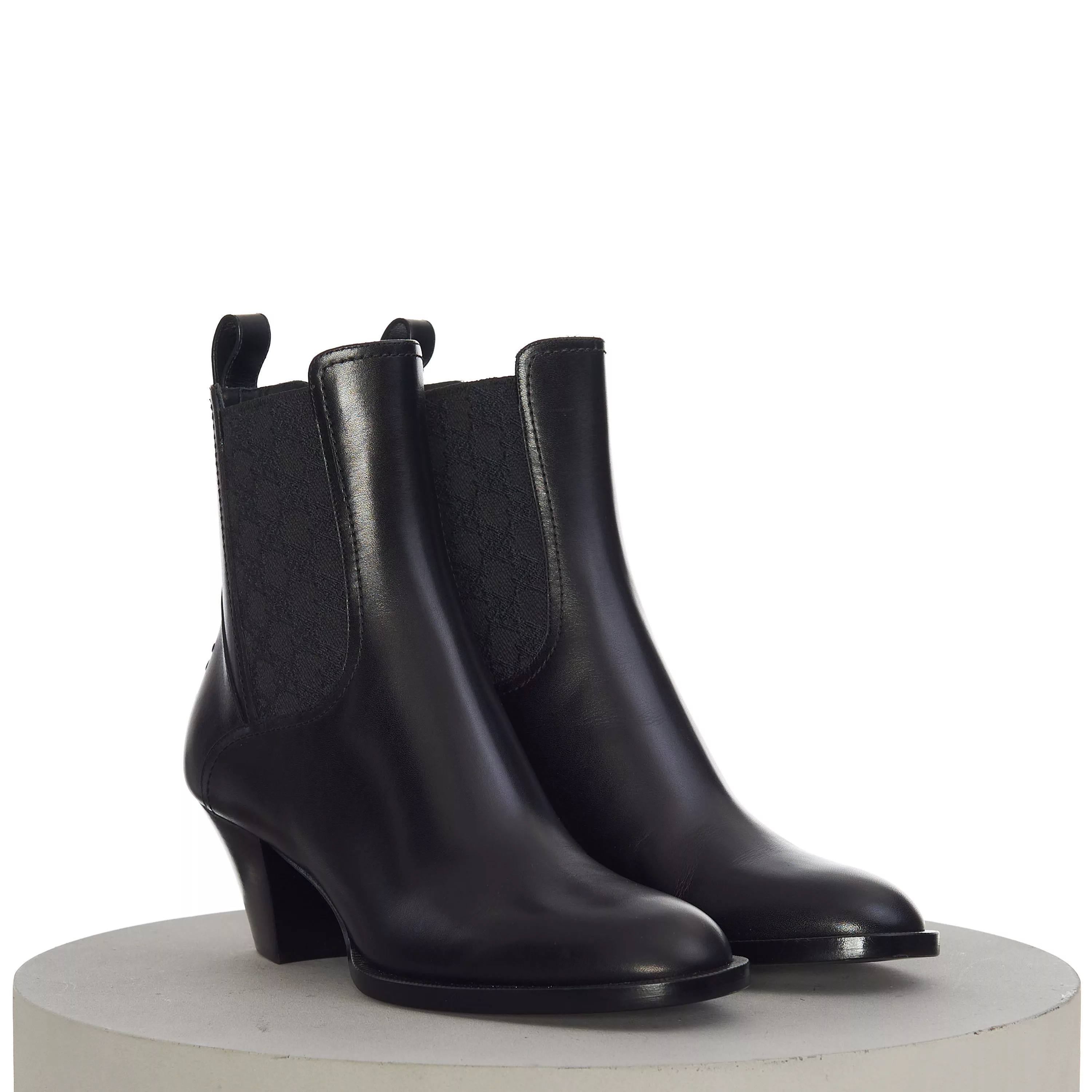 Fendi Boots Fendi Karligraphy Boots In Black Leather With Medium Heel
