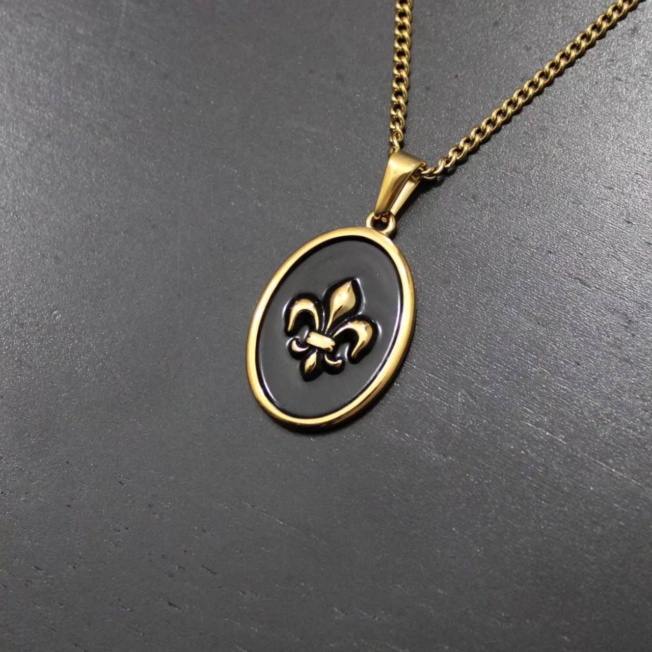 Jewelry Jewelry Watches Jewelry × Vintage Gold Enamel Fleur De Lis Pendant Chain Necklace