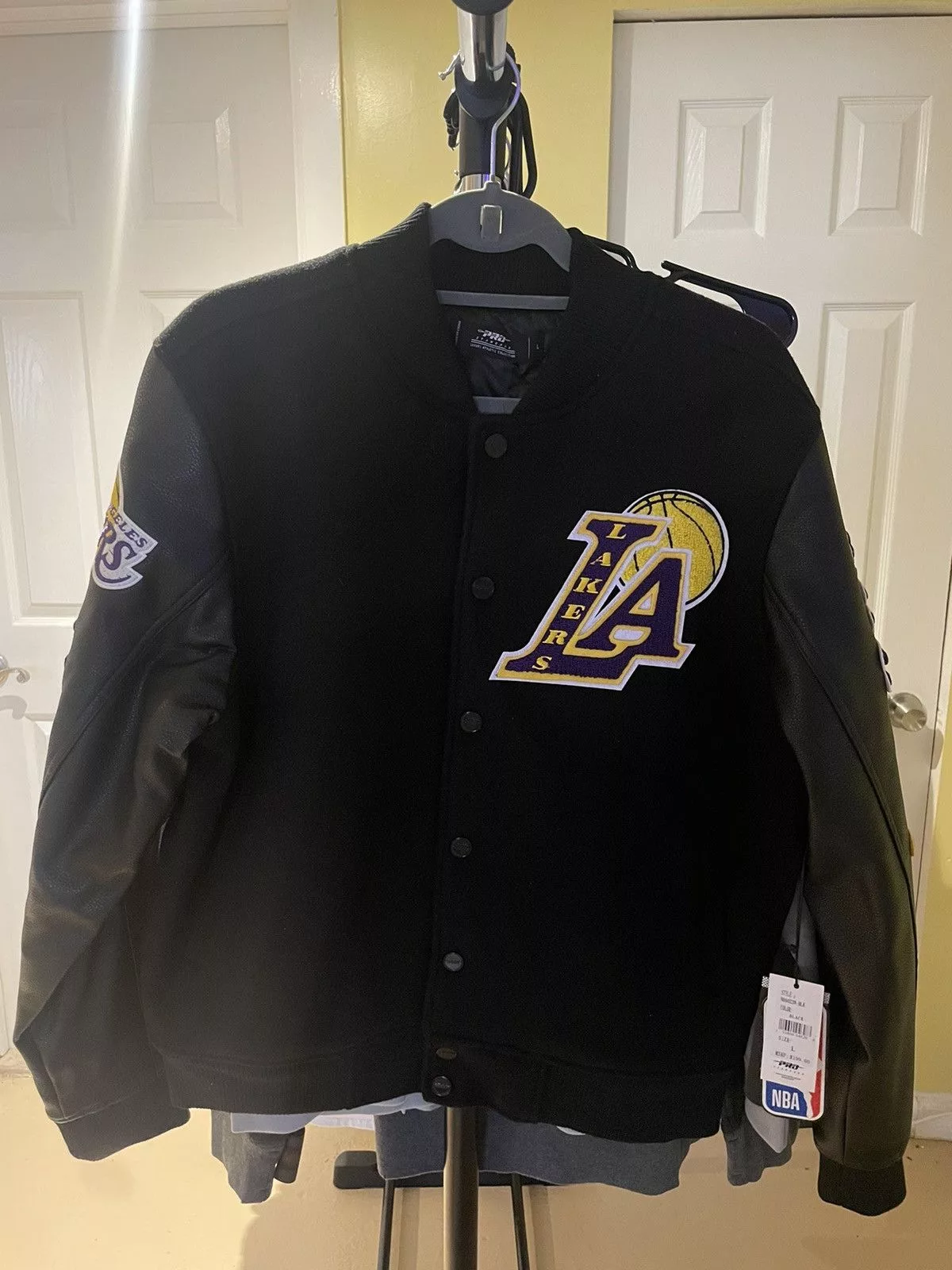 Pro Standard Heavy Coats Lakers Pro Standard varsity jacket Yellow
